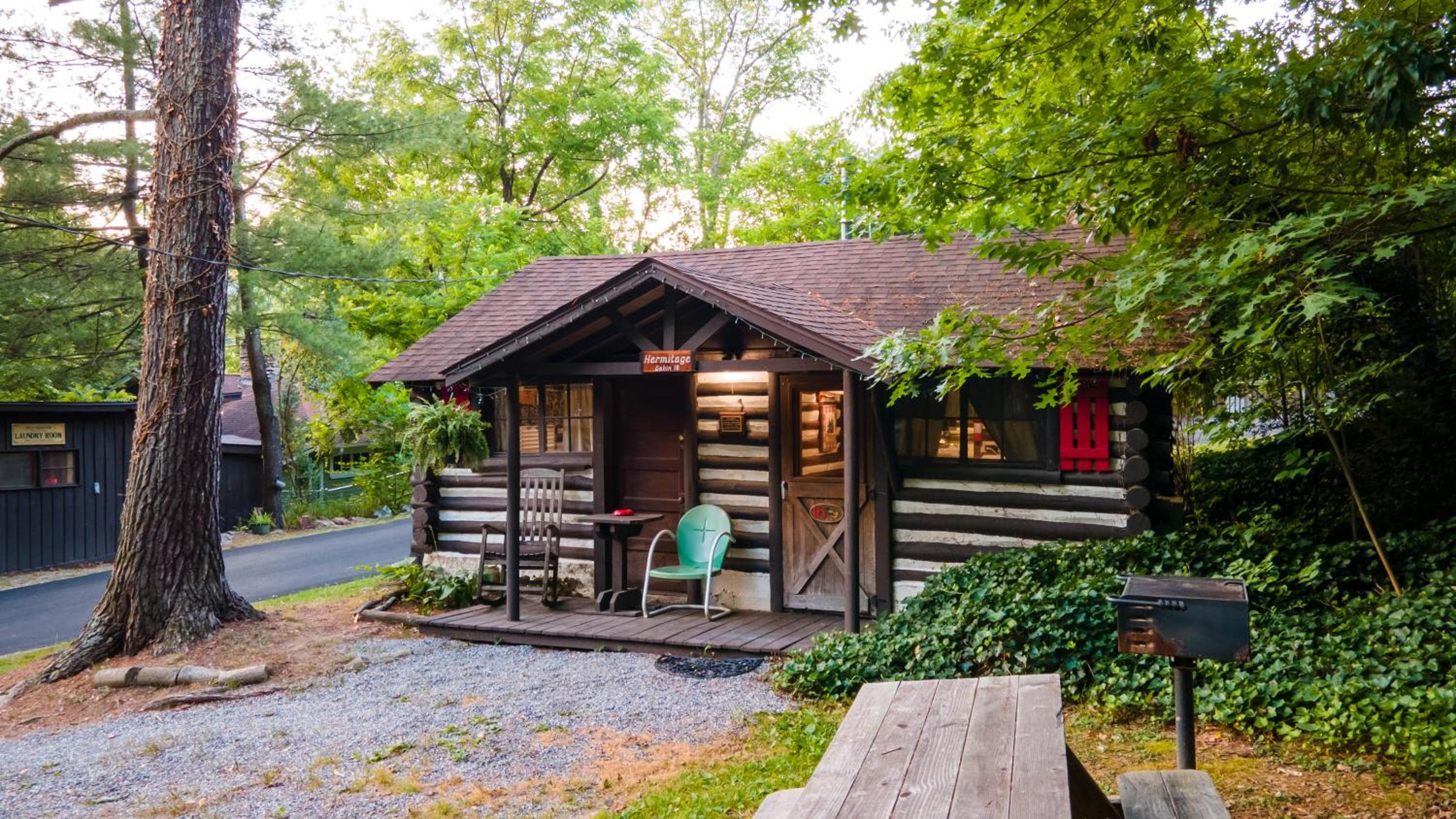 Hermitage Cabin - Photo 2
