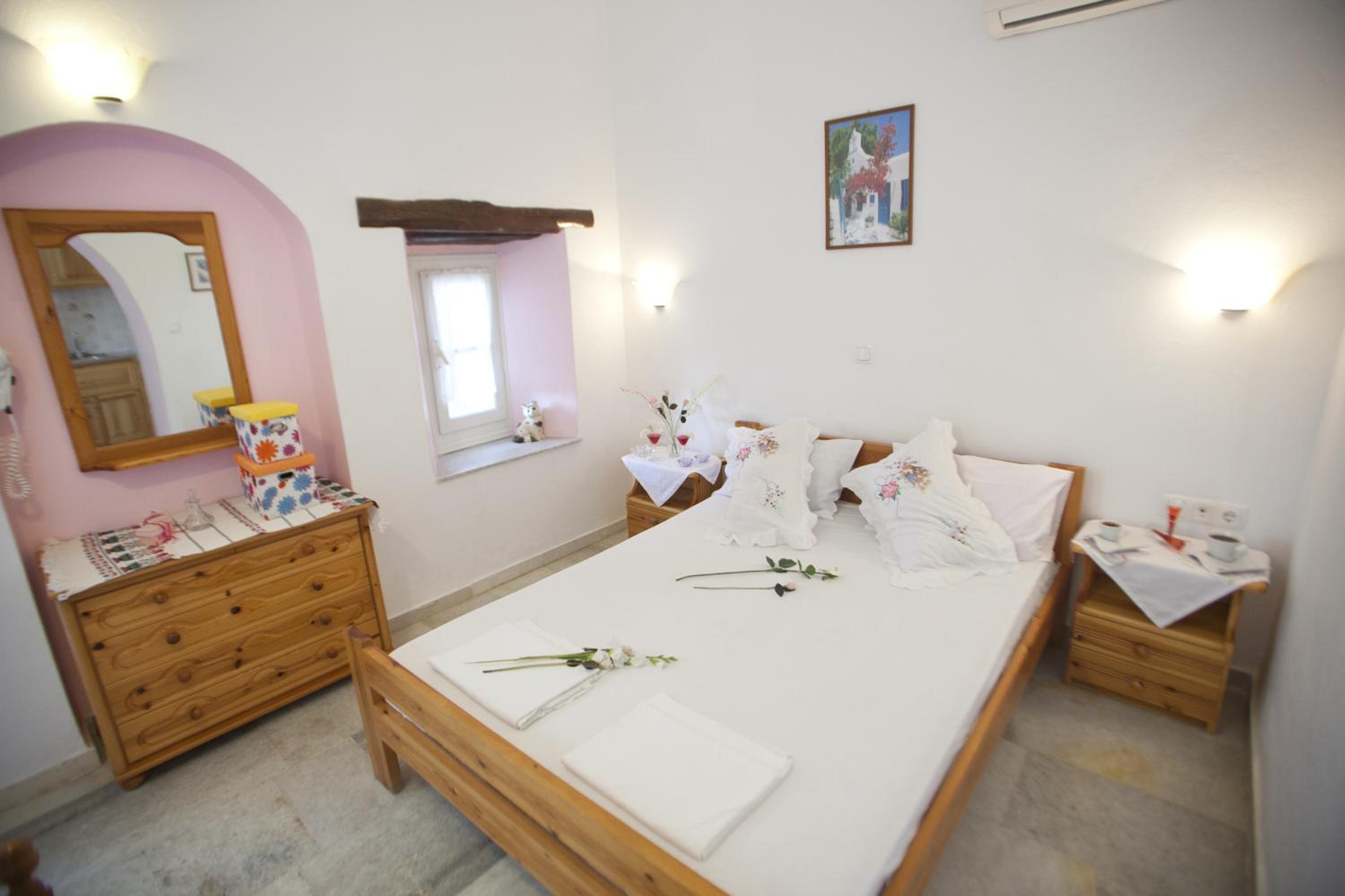 Studio with Pool View (3 Adults) 