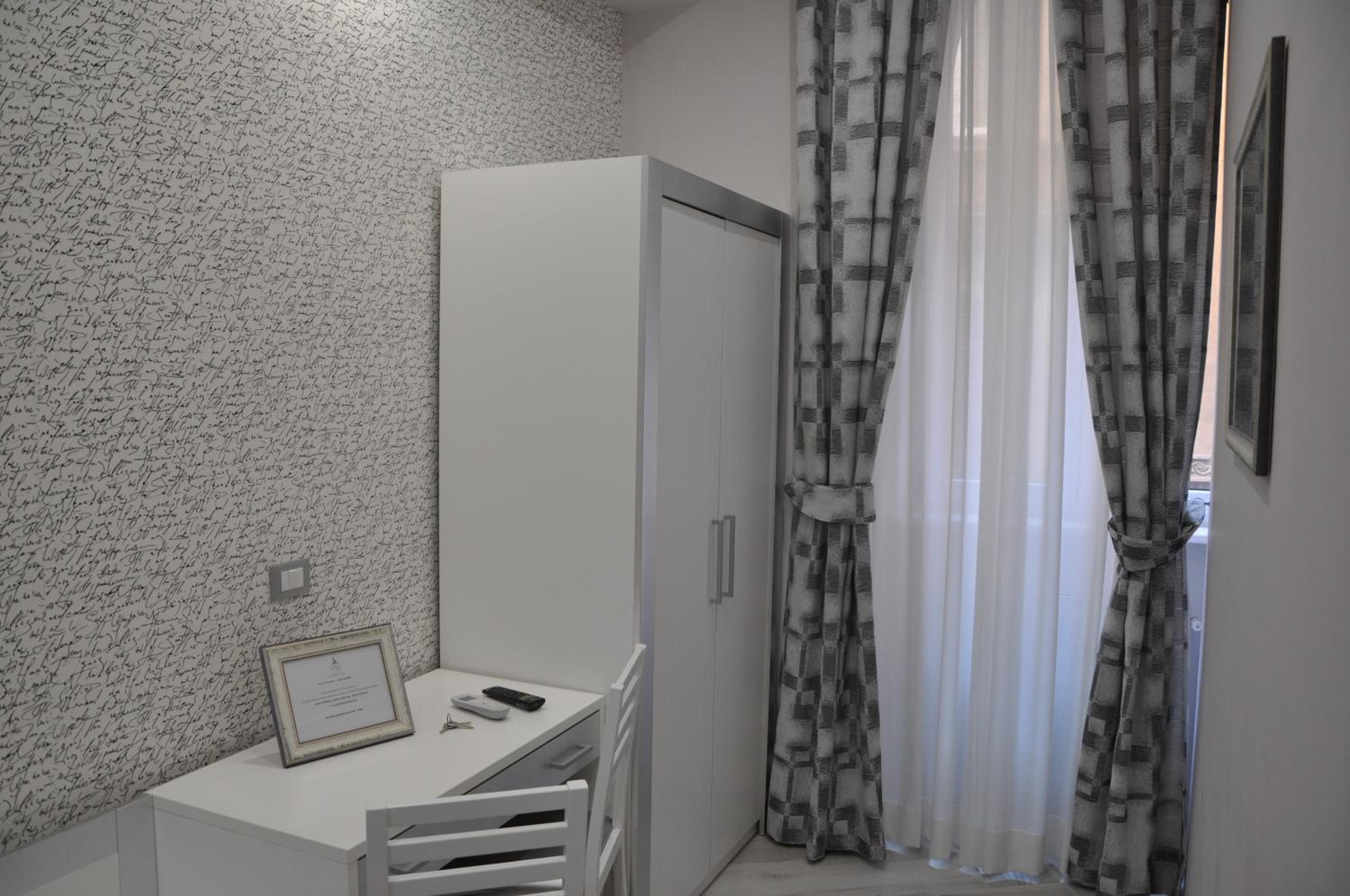 Double or Twin Room photo 2