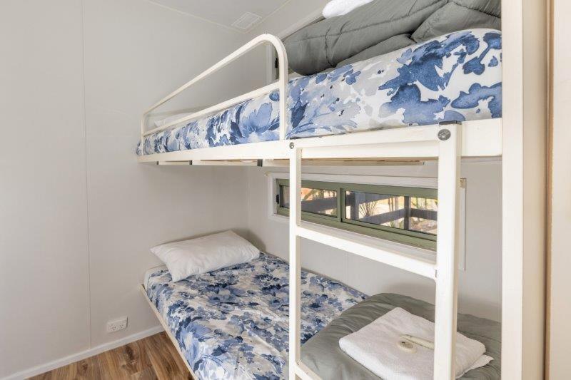Standard One-Bedroom Cabin photo 3