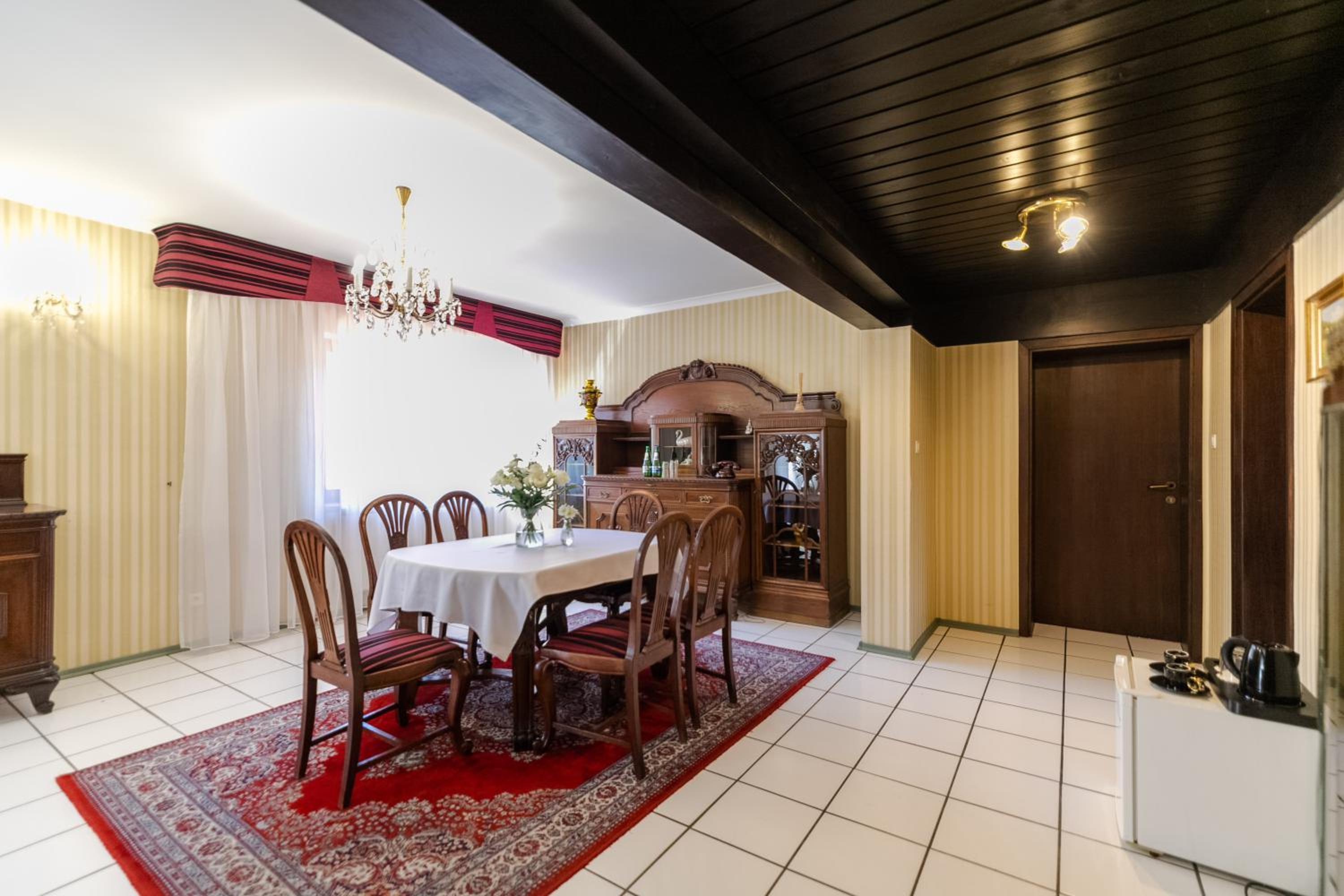 Two-Bedroom Apartment - Photo 3