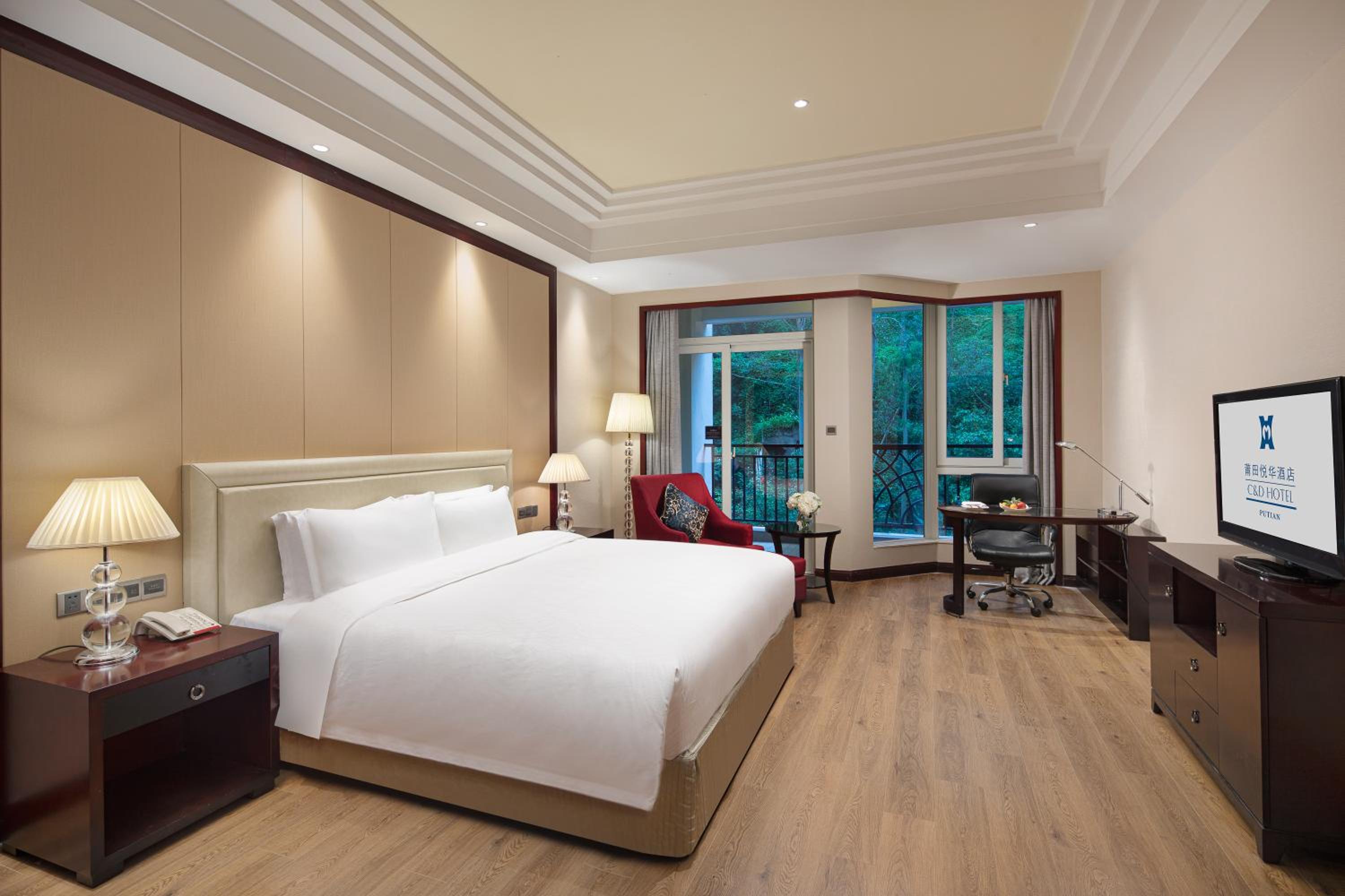 Deluxe Suite with Garden View