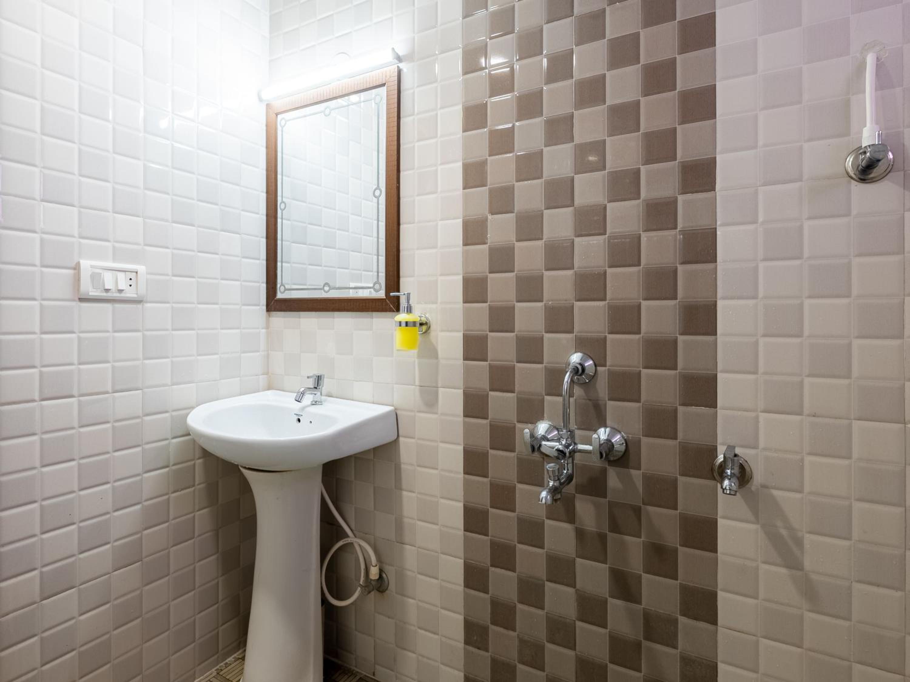Deluxe Cottage - Photo 8
