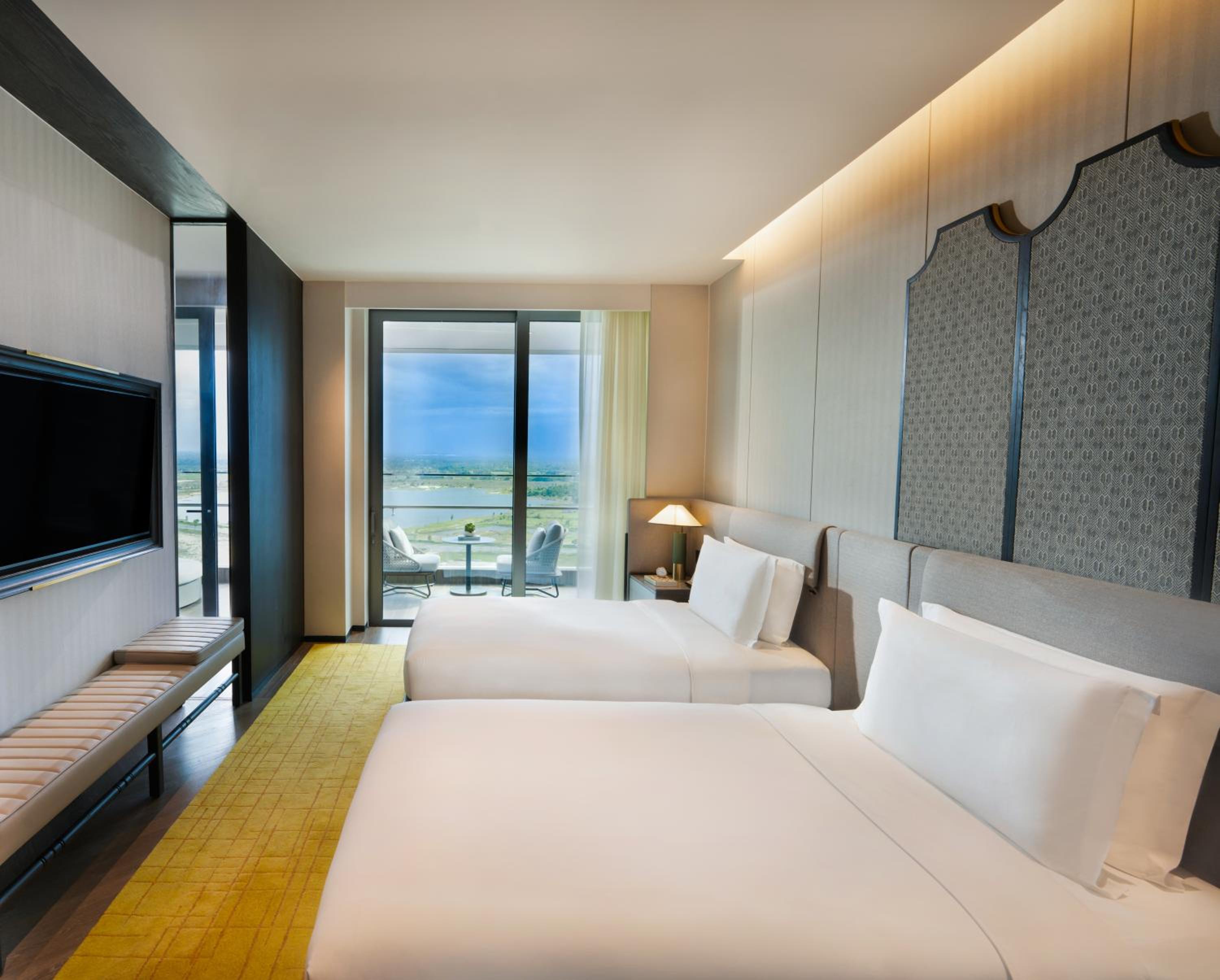 Superior Suite Twin - Photo 1