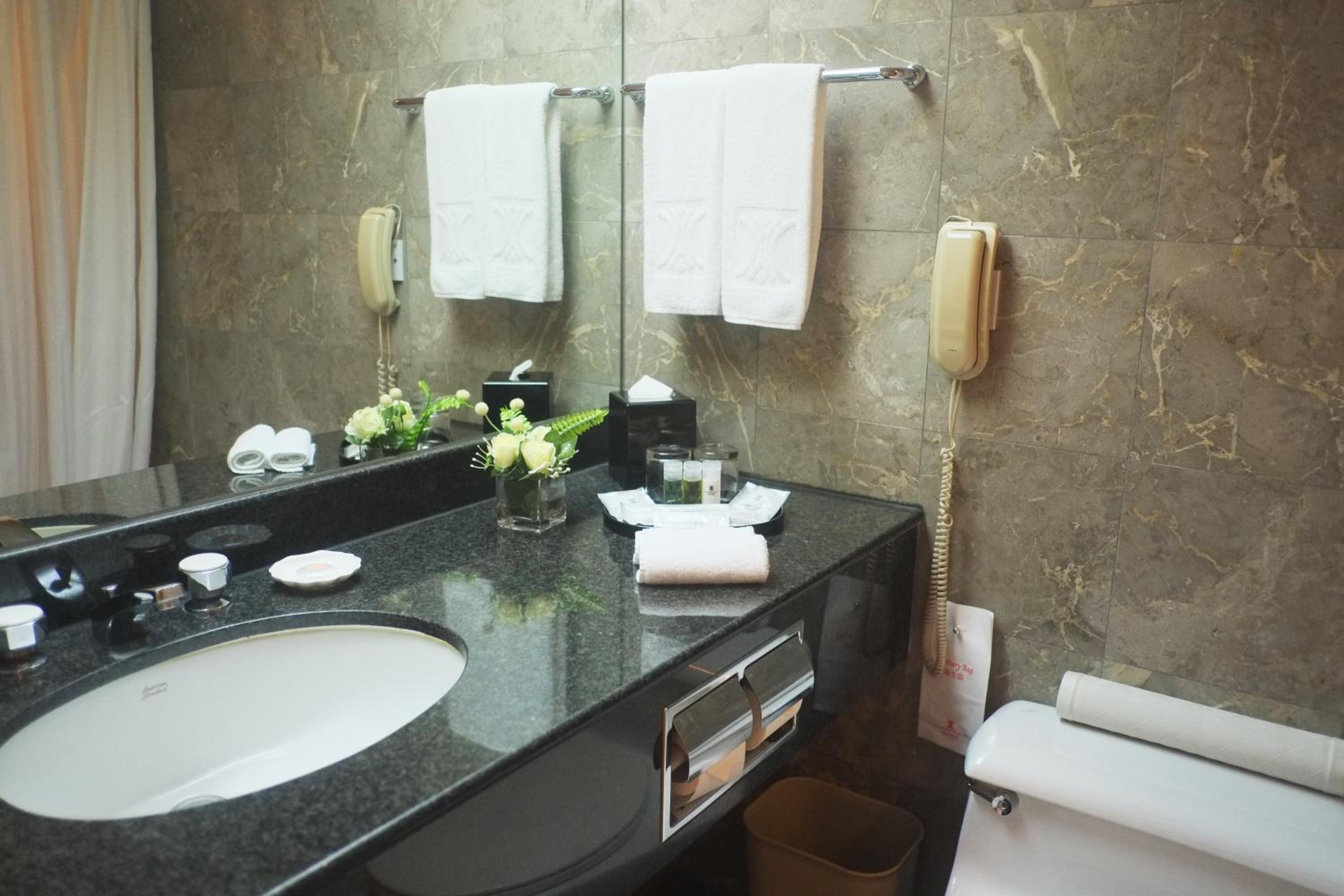 Non Smoking - City View Deluxe Room with Double bed photo 3