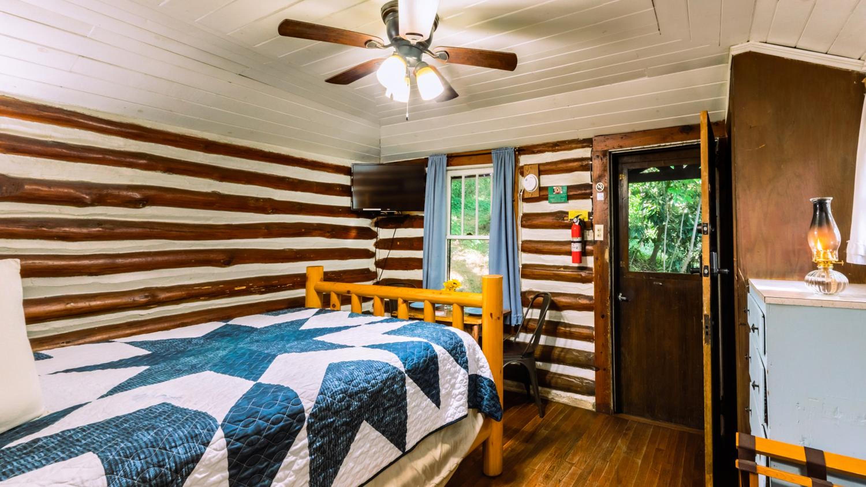 Moon Beam Cabin - Photo 6