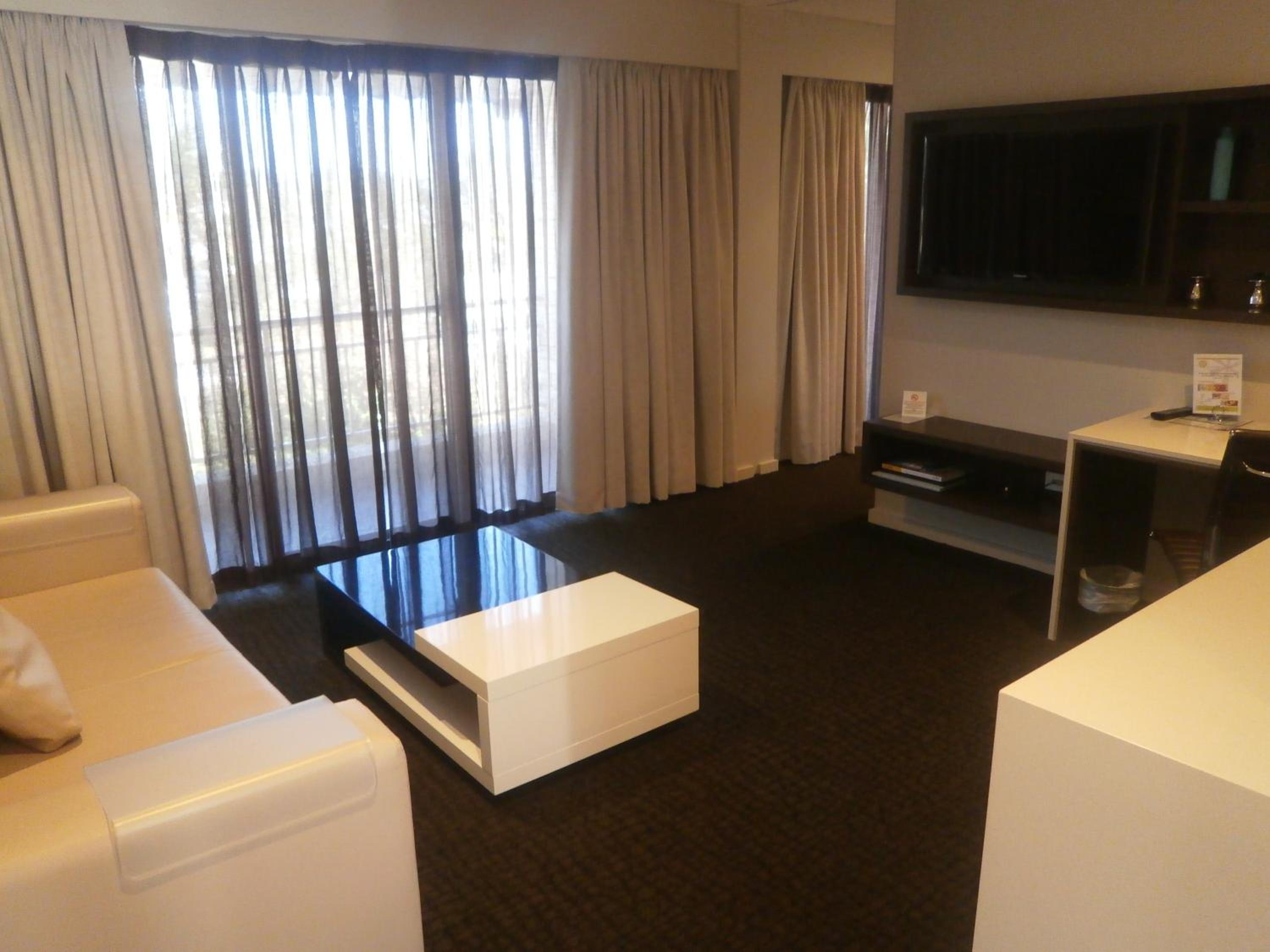 Superior Suite - Photo 10
