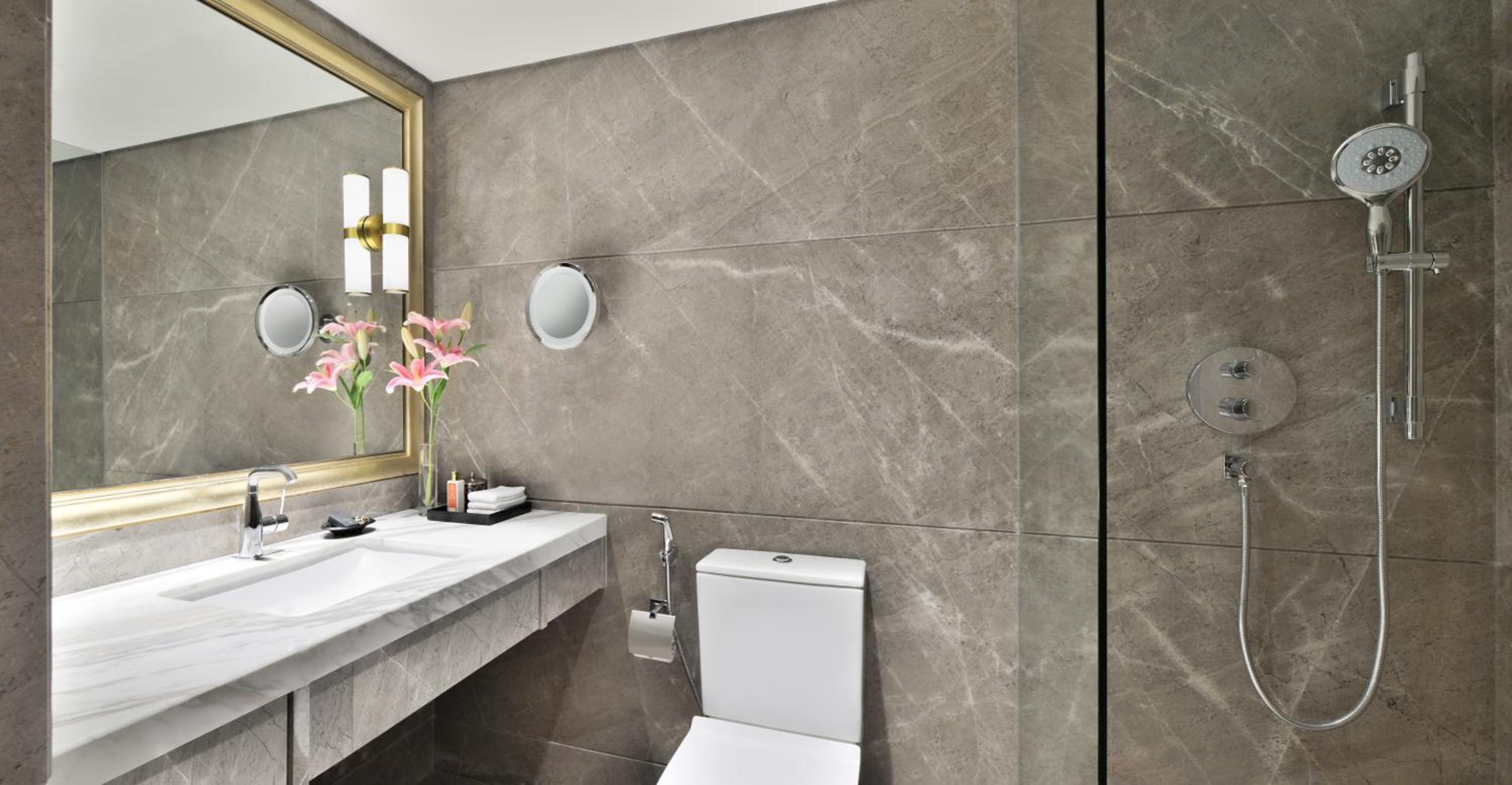 Luxury Room City View Twin - Photo 5