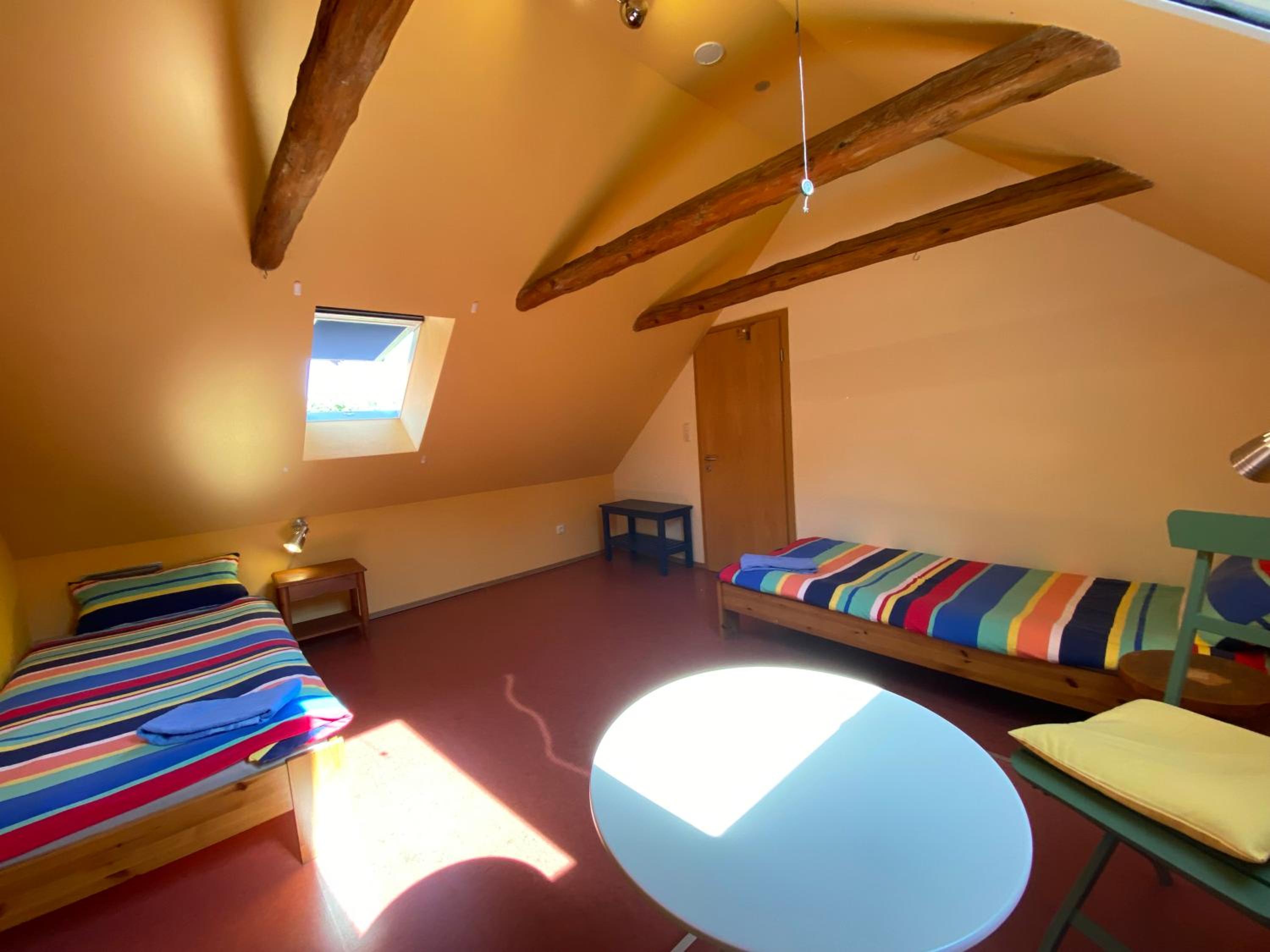 Twin Room with Private Bathroom - Photo 1