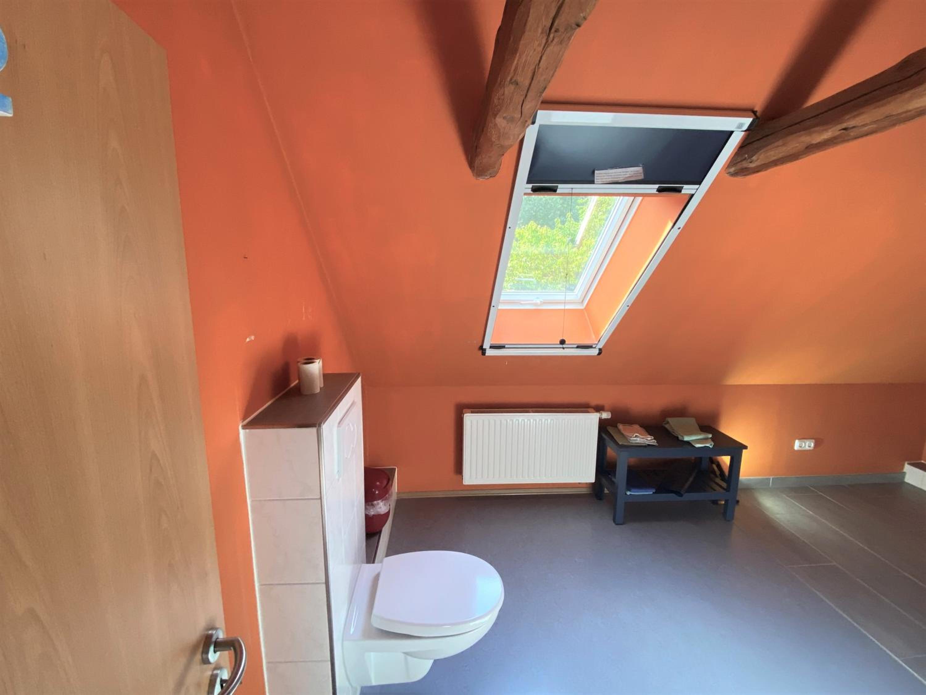 Twin Room with Private Bathroom - Photo 2