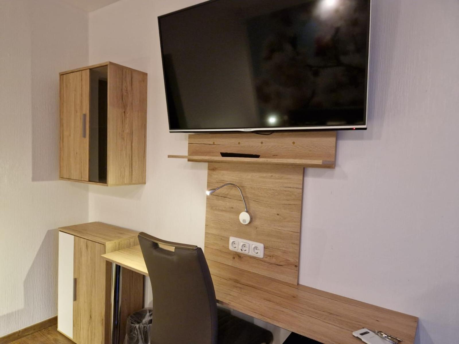 Double Room with Garden View - Photo 3