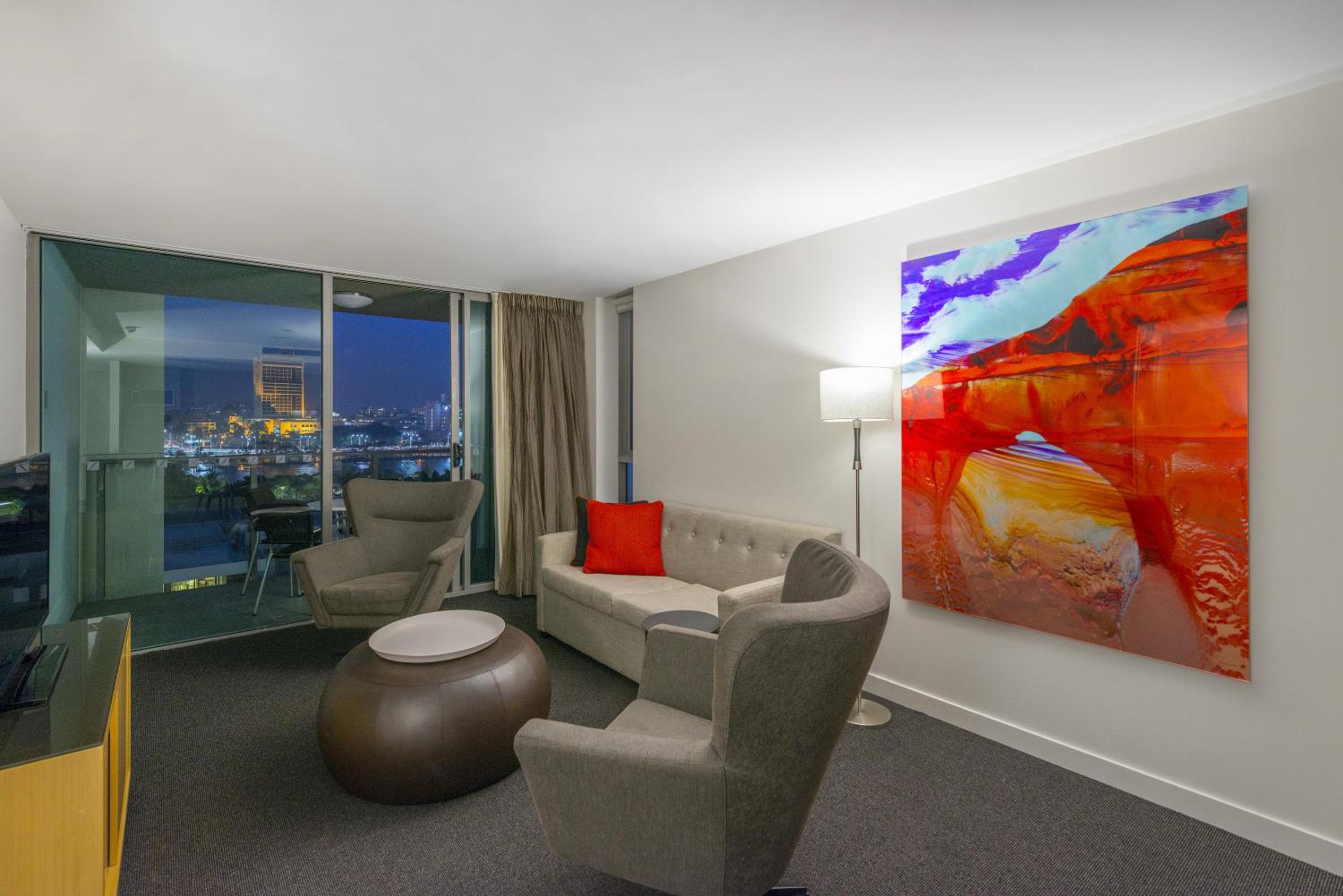 One-Bedroom Apartment With City View - Photo 13