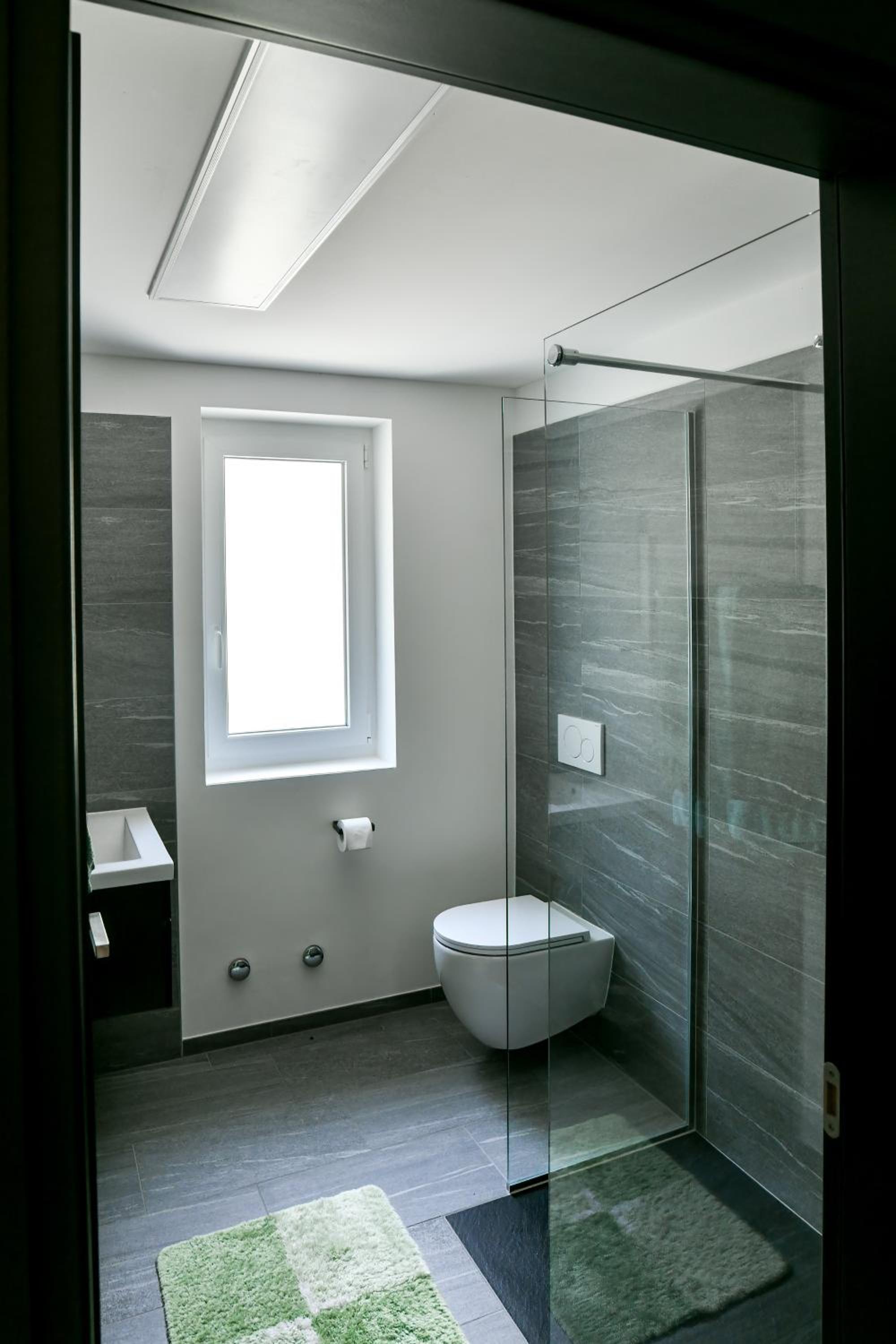 Double Room - Photo 5