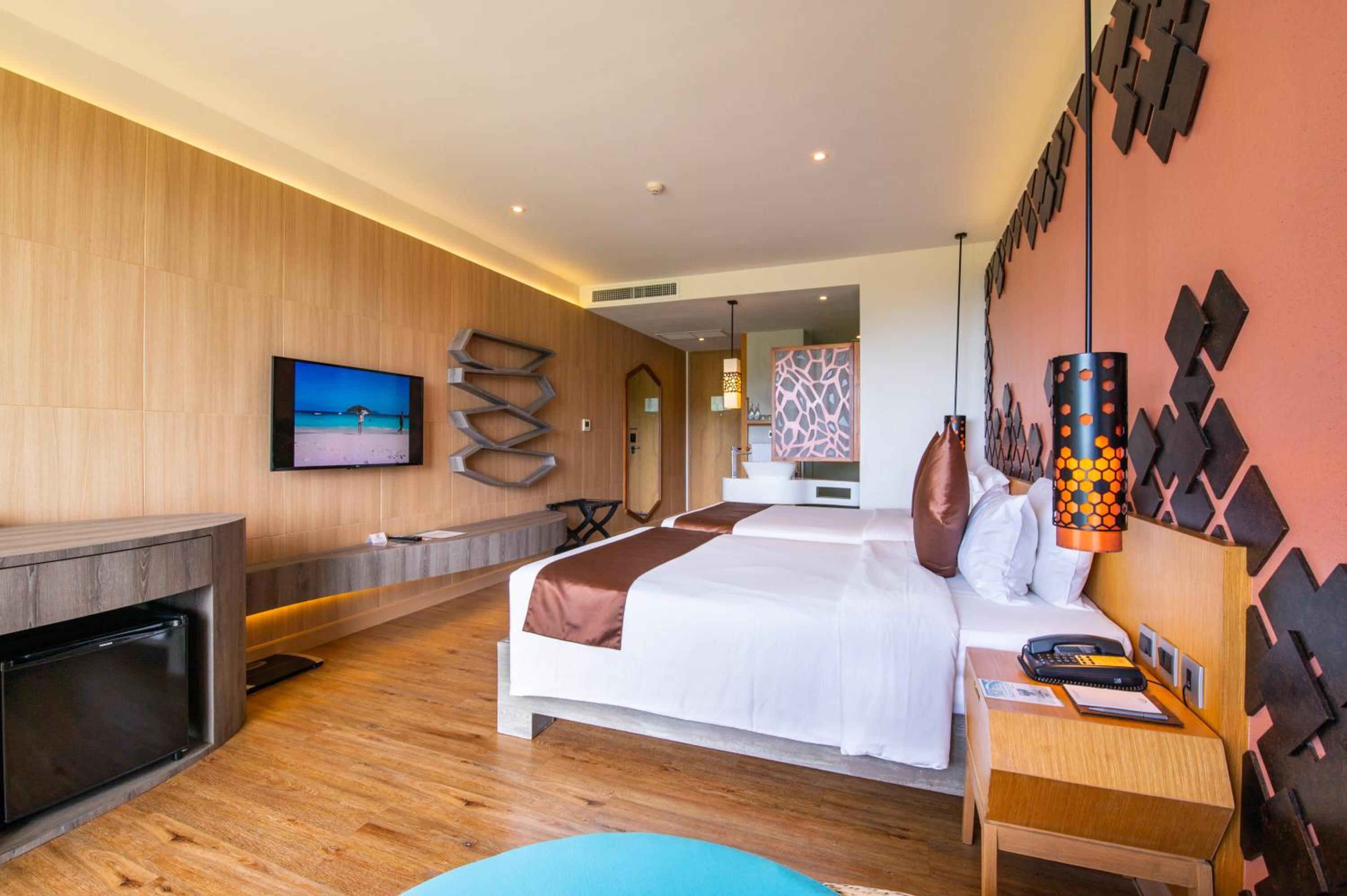 Deluxe Seaview - Photo 6