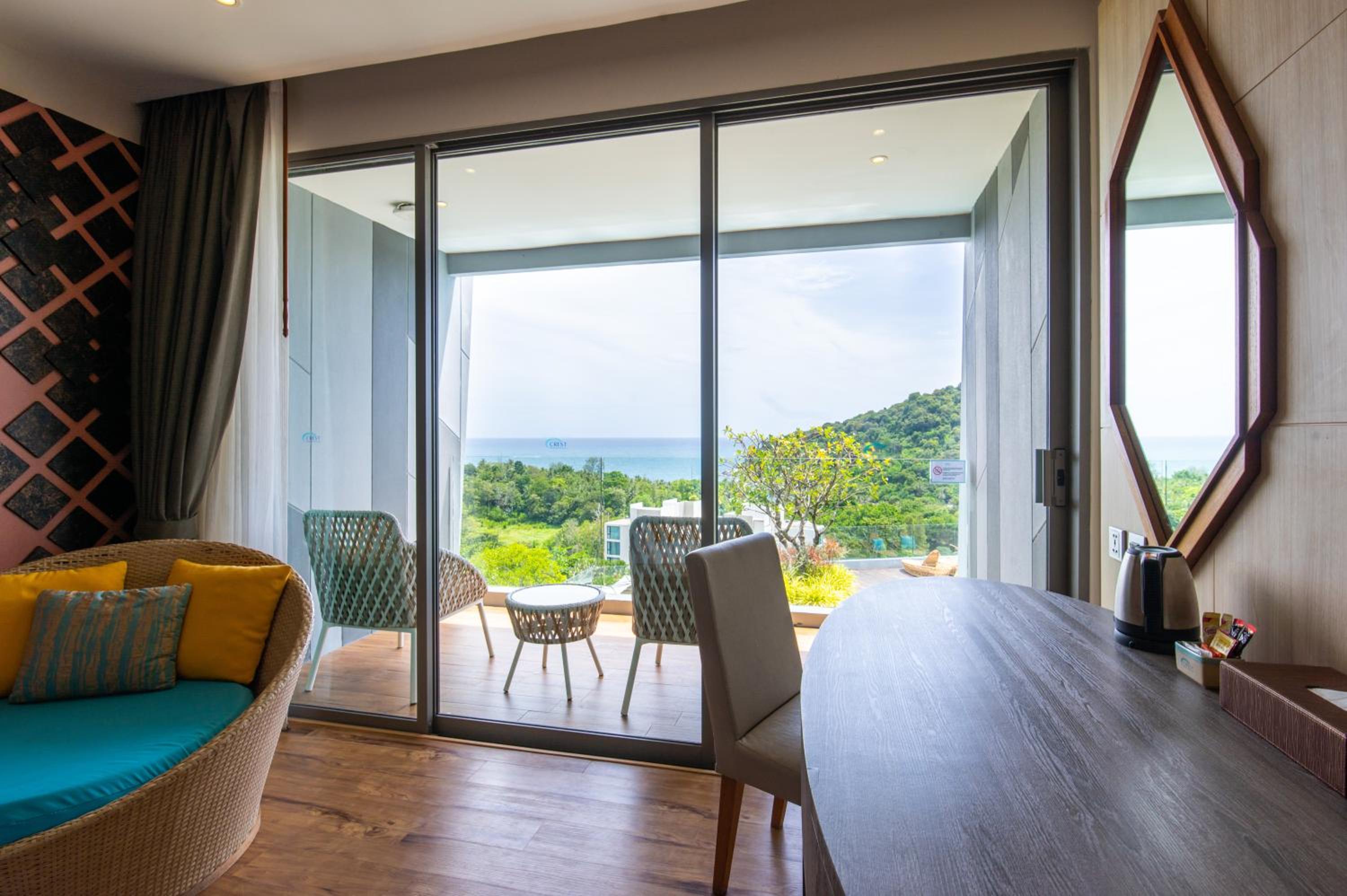 Deluxe Seaview - Photo 3