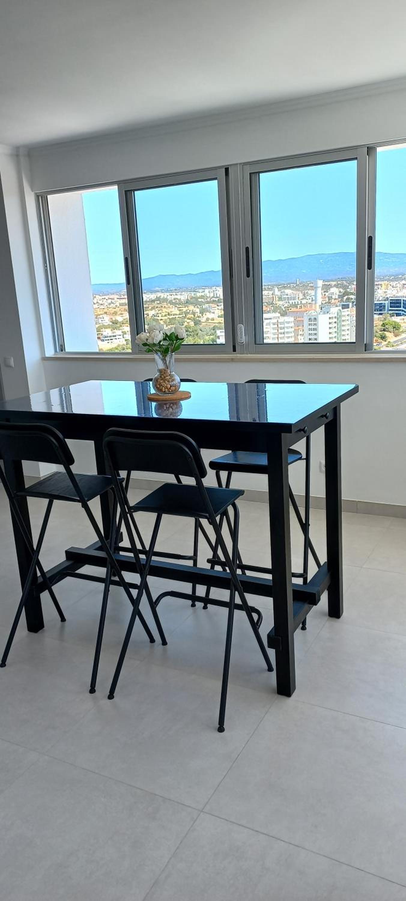 One-Bedroom Apartment - Photo 11