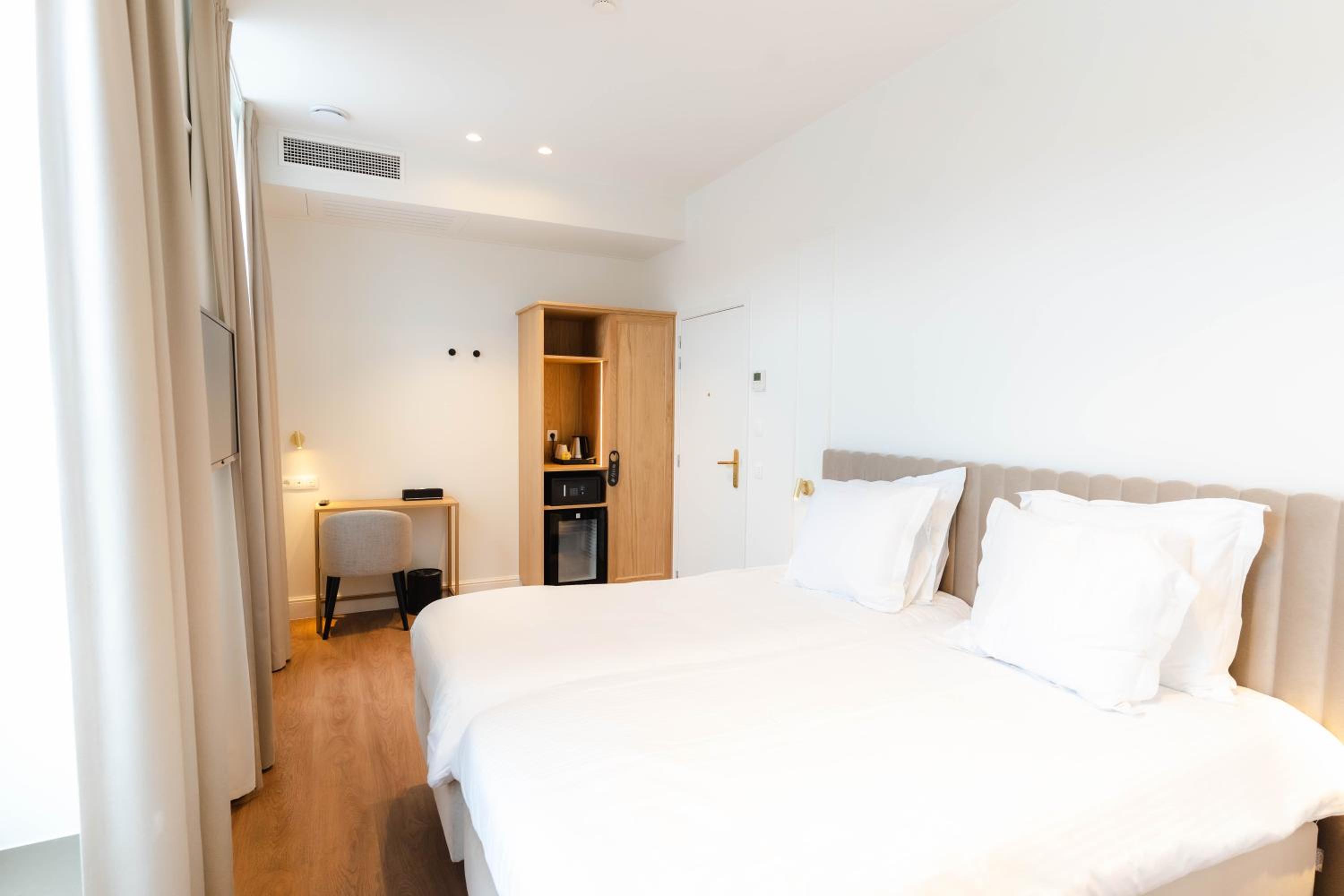 Deluxe Twin Room with Spa Access photo 1