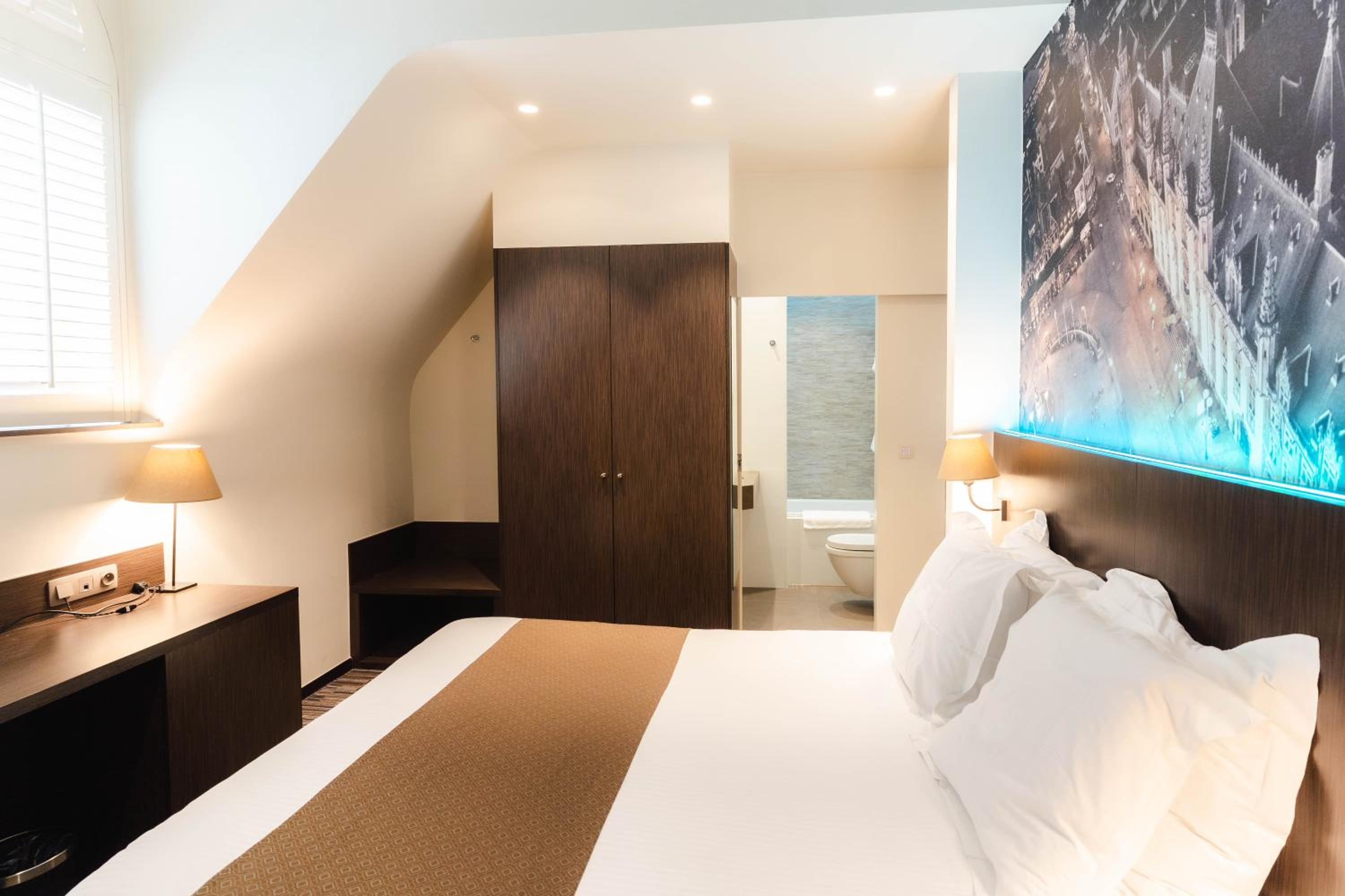 Standard Double Room - Photo 2