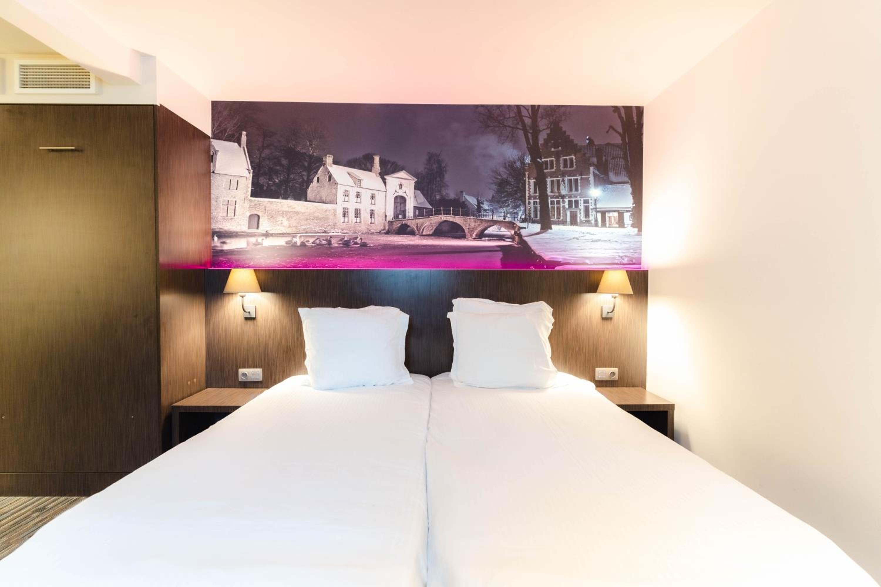 Standard Twin Room - Photo 10