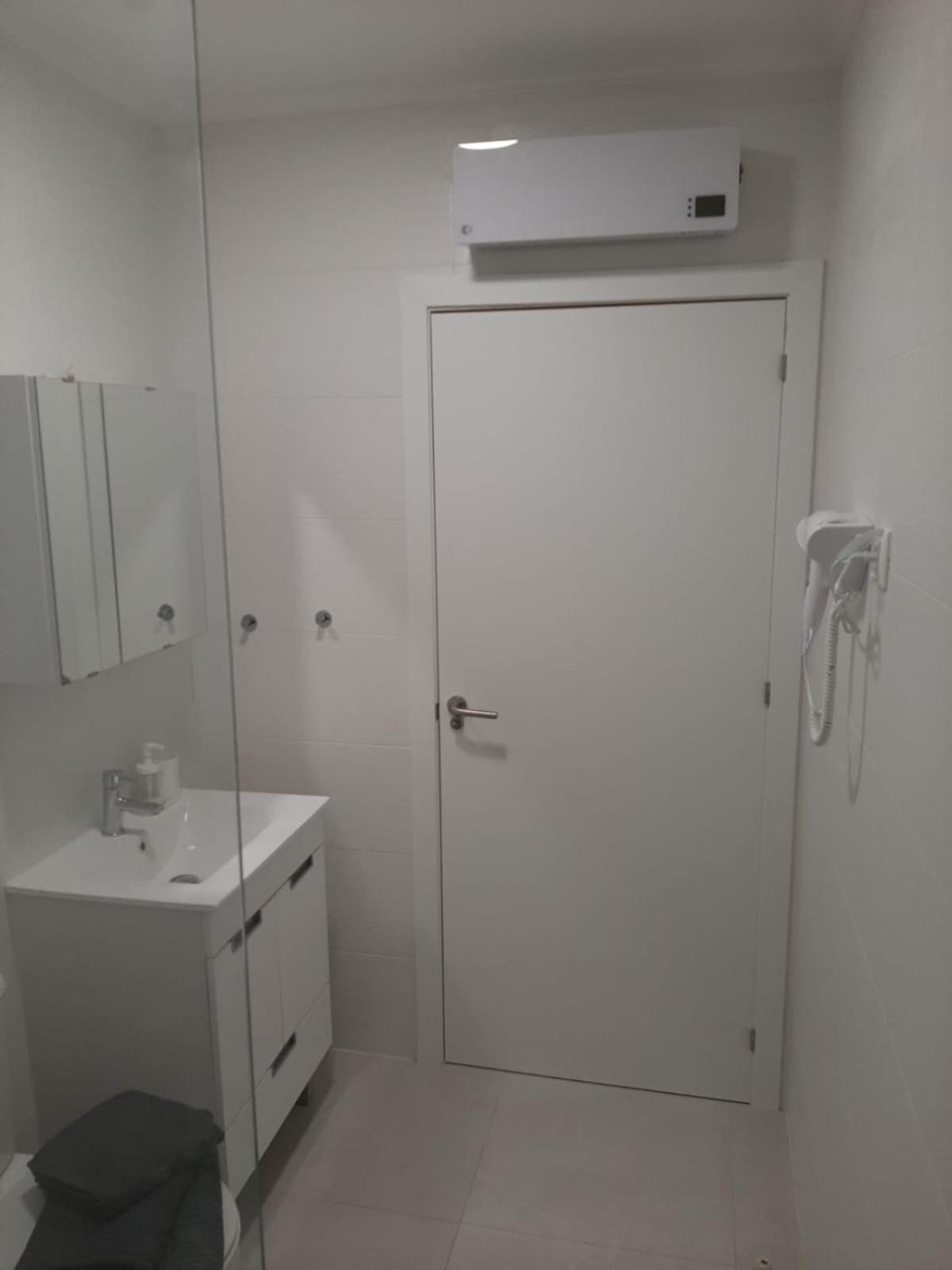 One-Bedroom Apartment - Photo 6