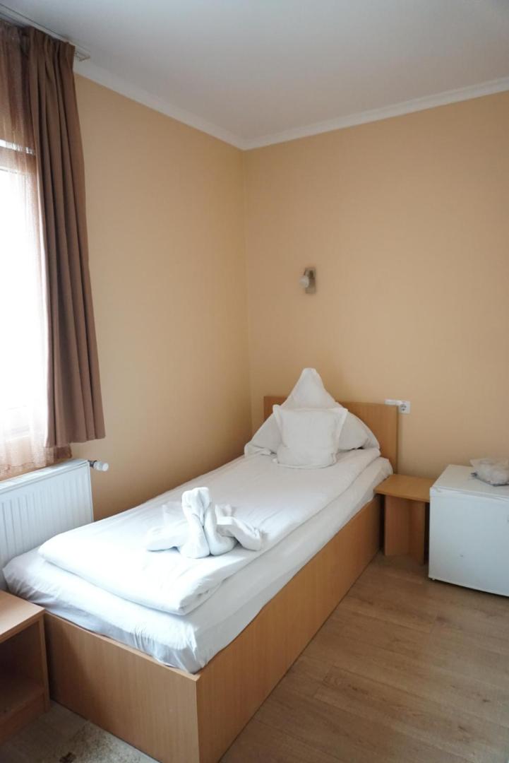 Double Room - Photo 4