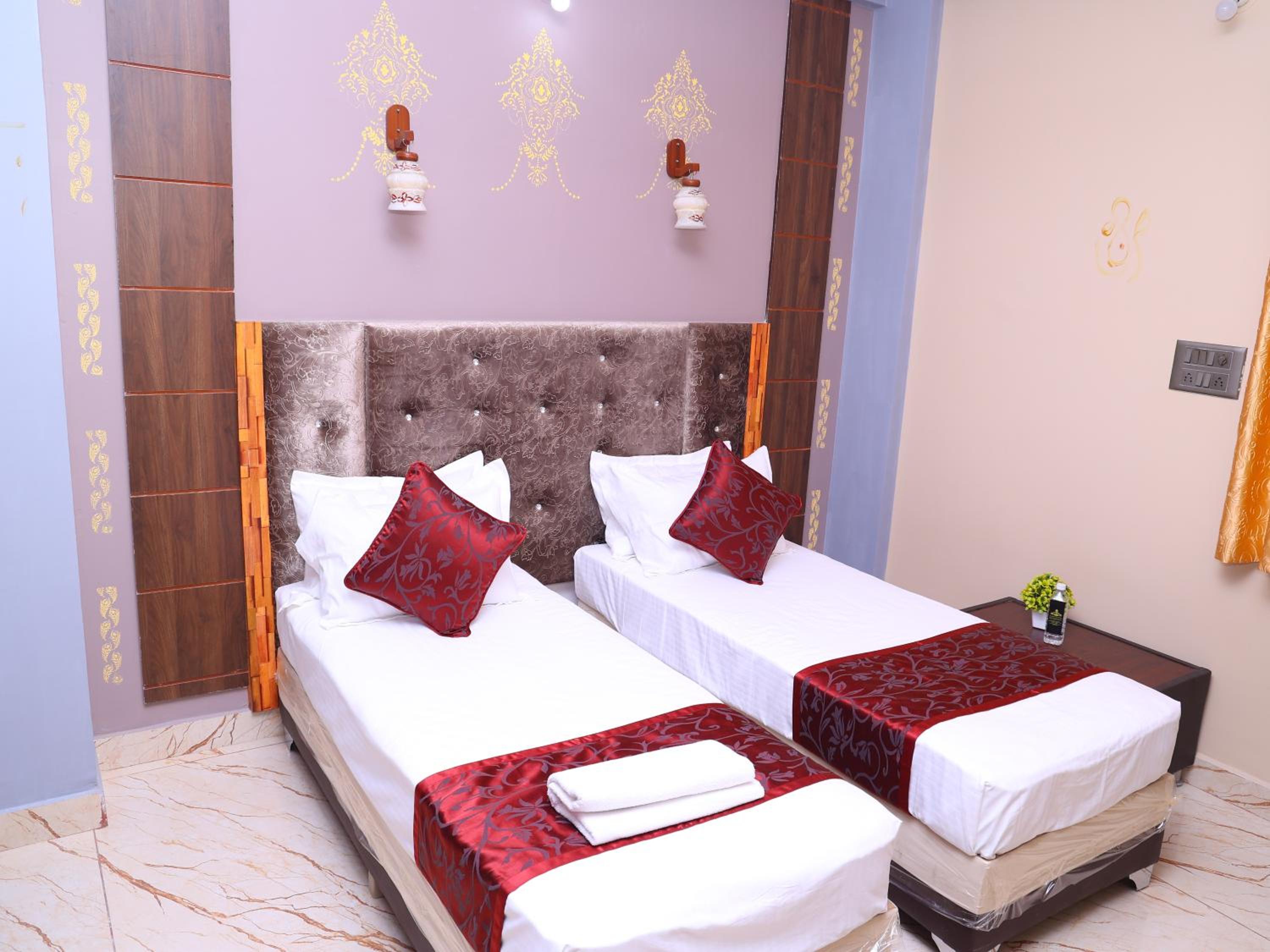 Standard Double Room With Fan photo 2
