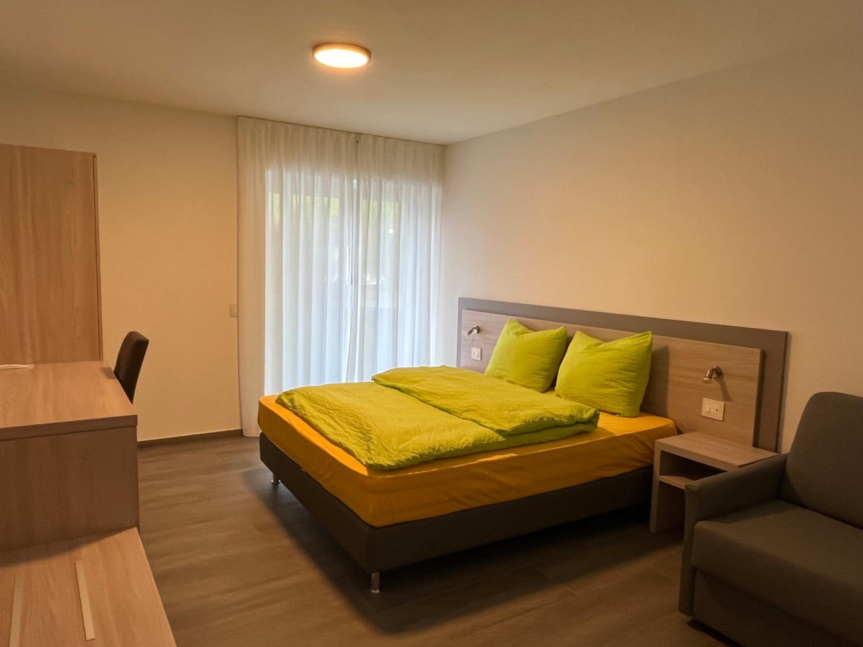 Double Room - Photo 6
