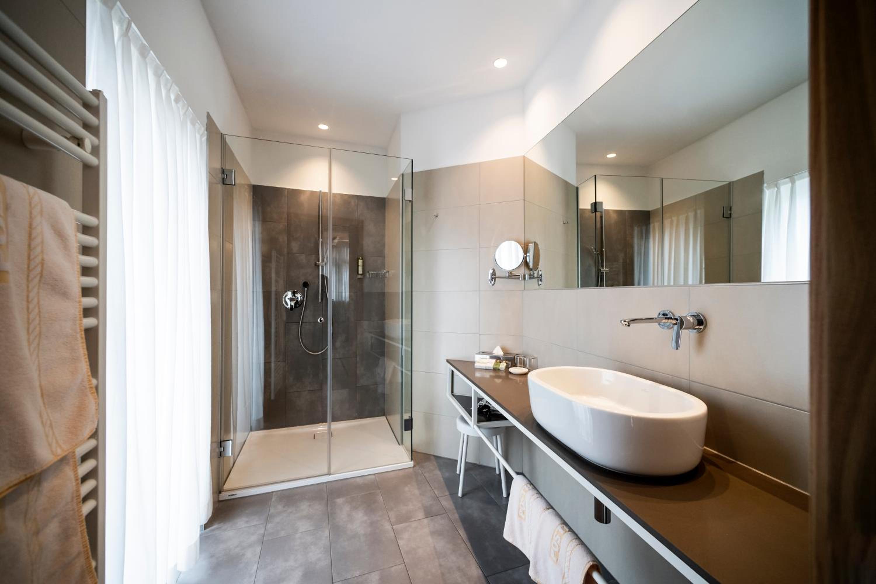 Deluxe Double Room with Balcony photo 2