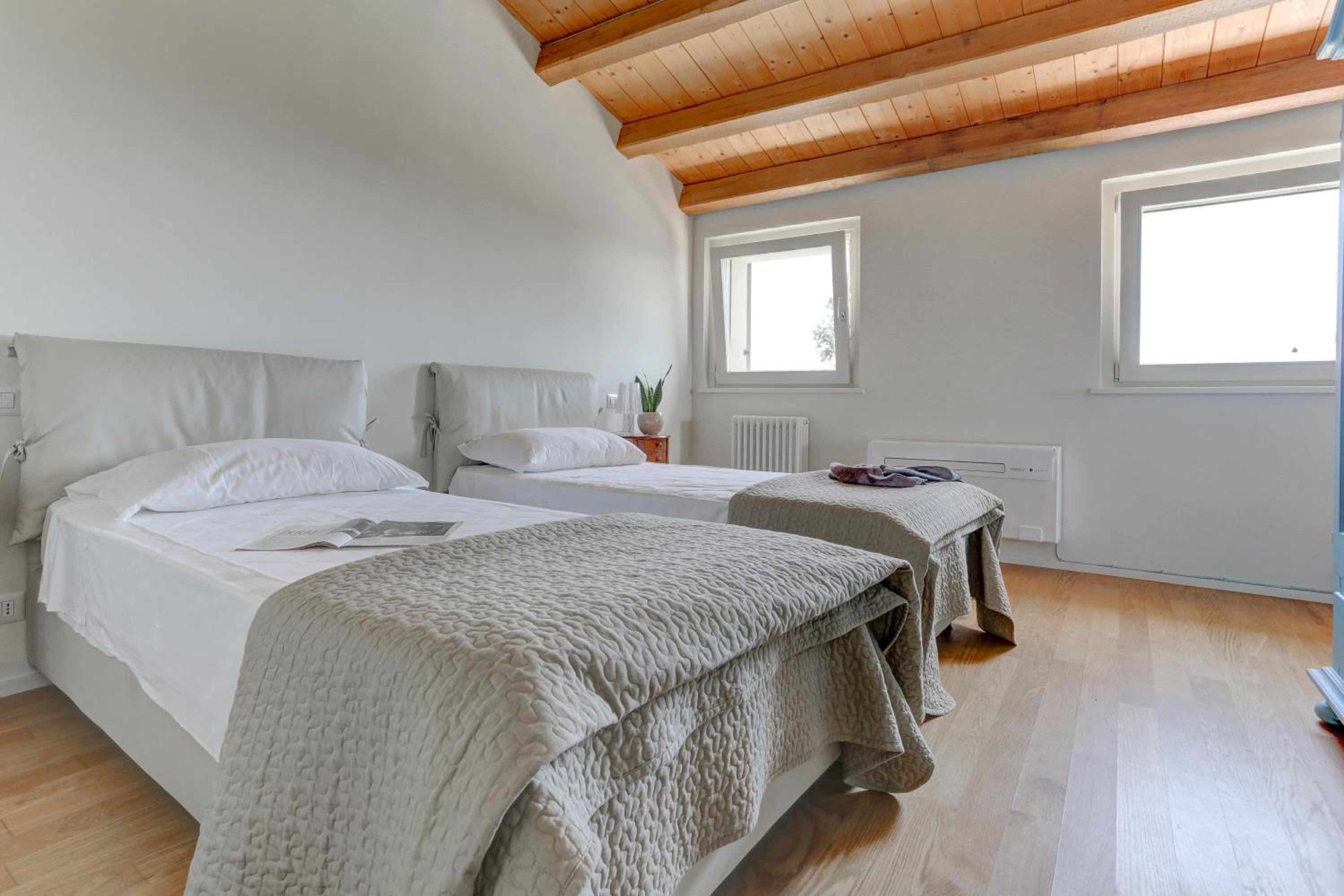 Large Two-Bedroom Apartment - Split-Level