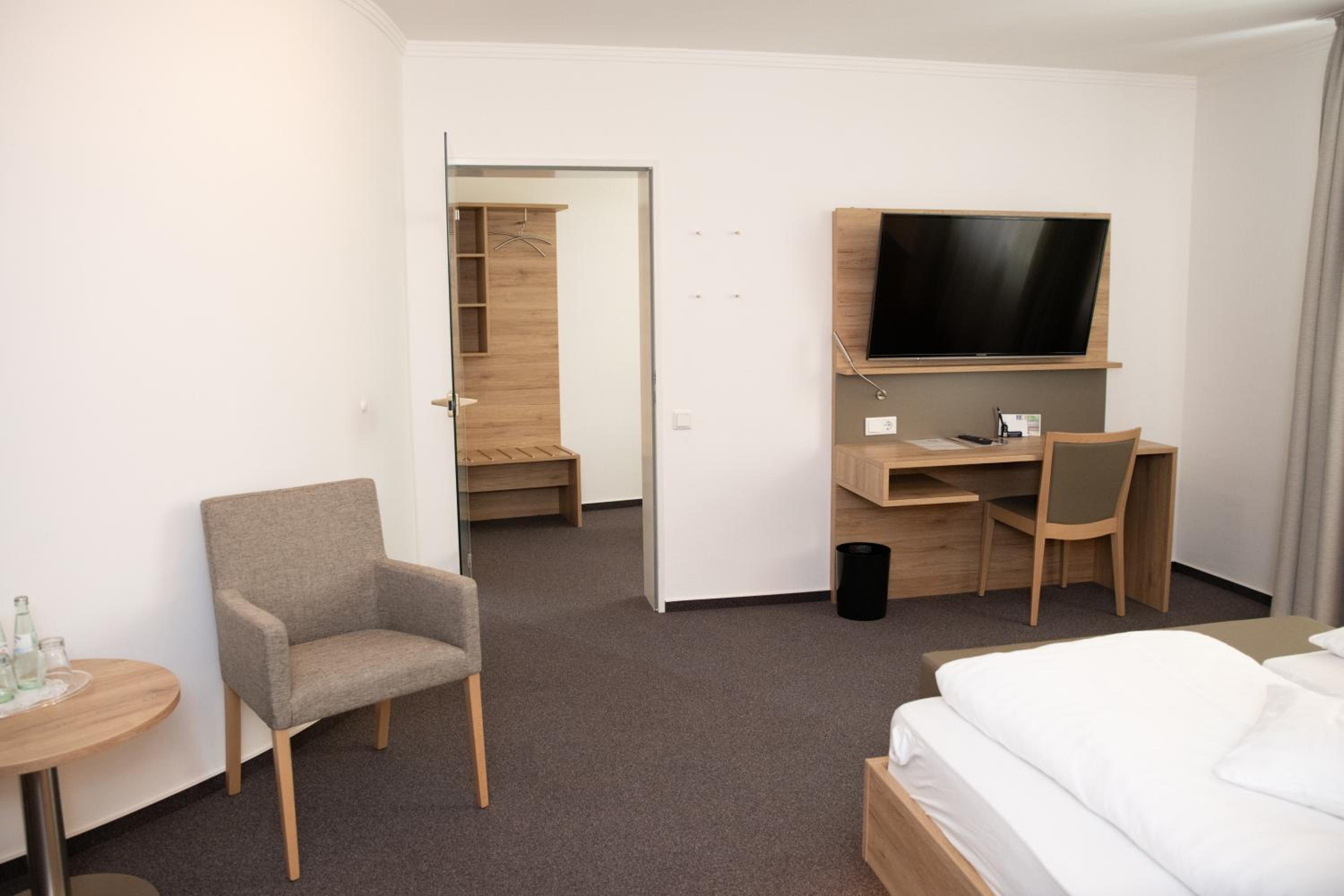 Suite - Photo 4