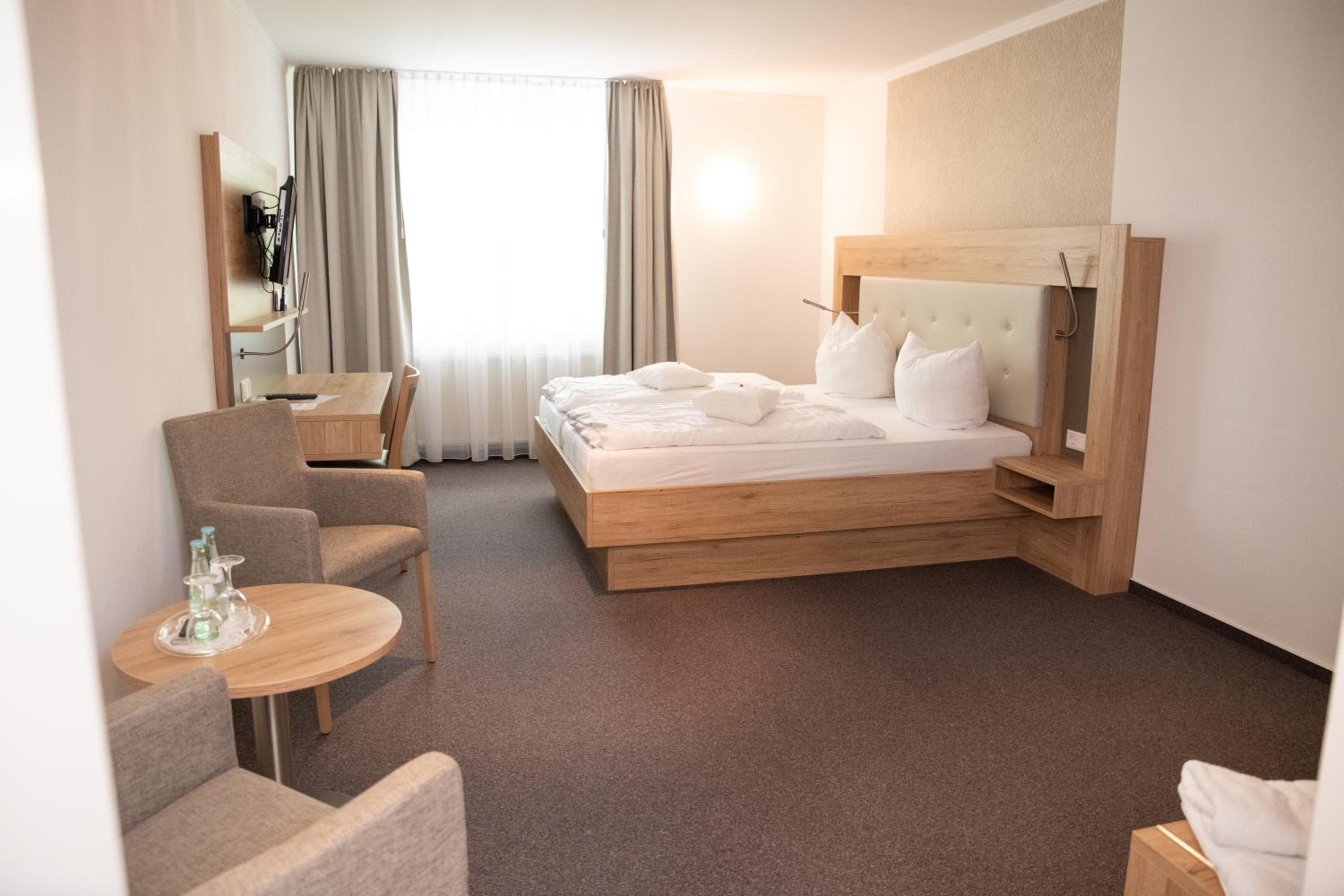 Double Room - Photo 7