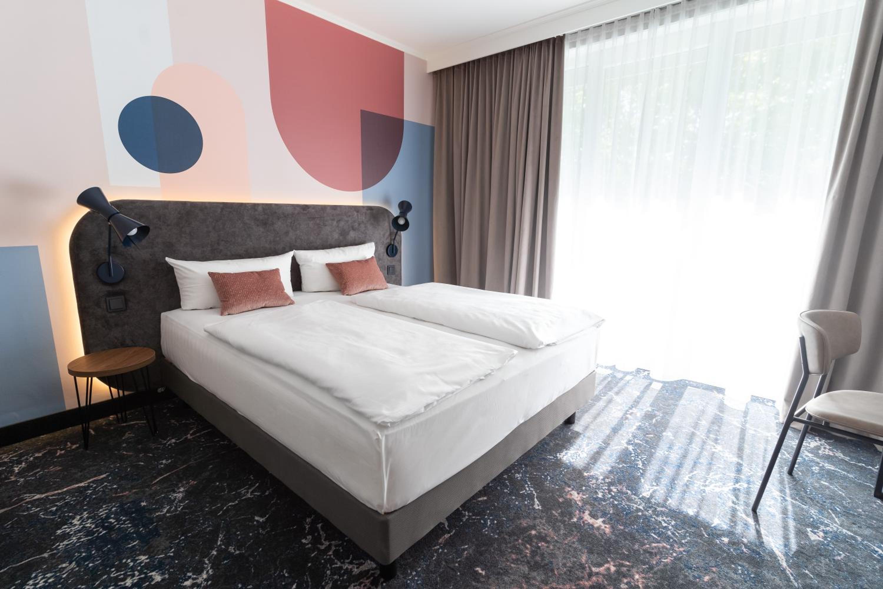 Standard Double Room - Photo 15