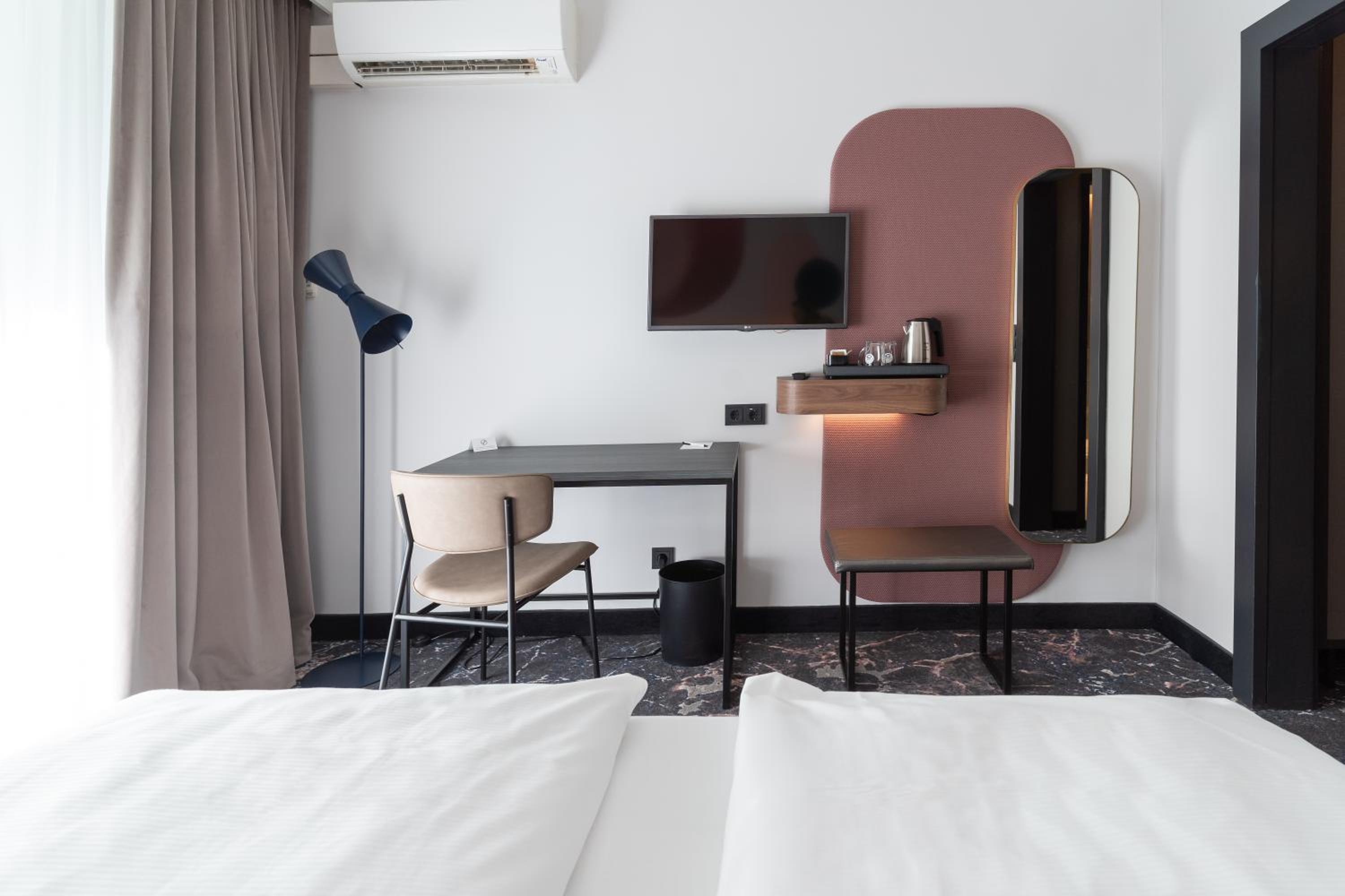 Standard Double Room - Photo 27