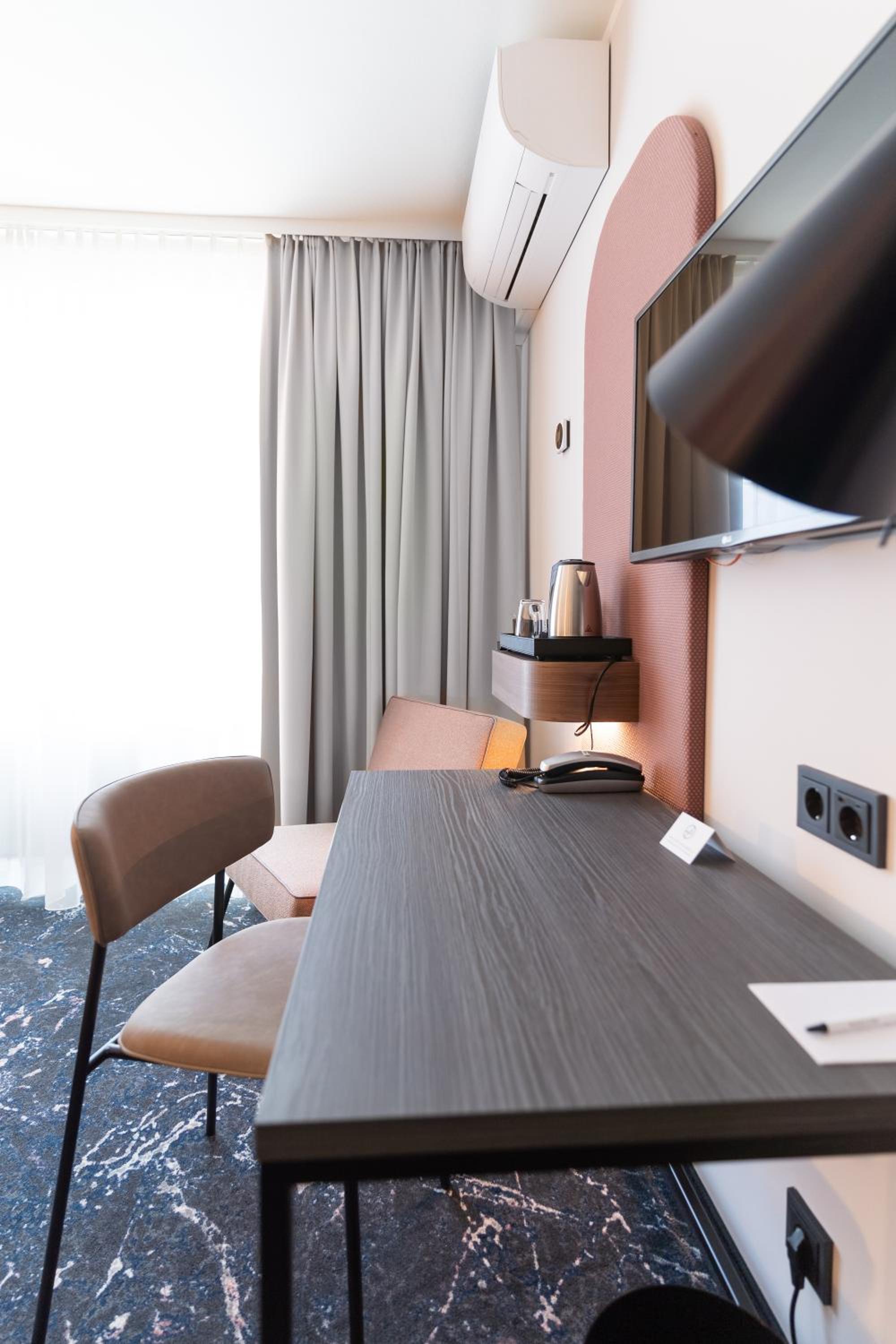 Standard Double Room - Photo 10