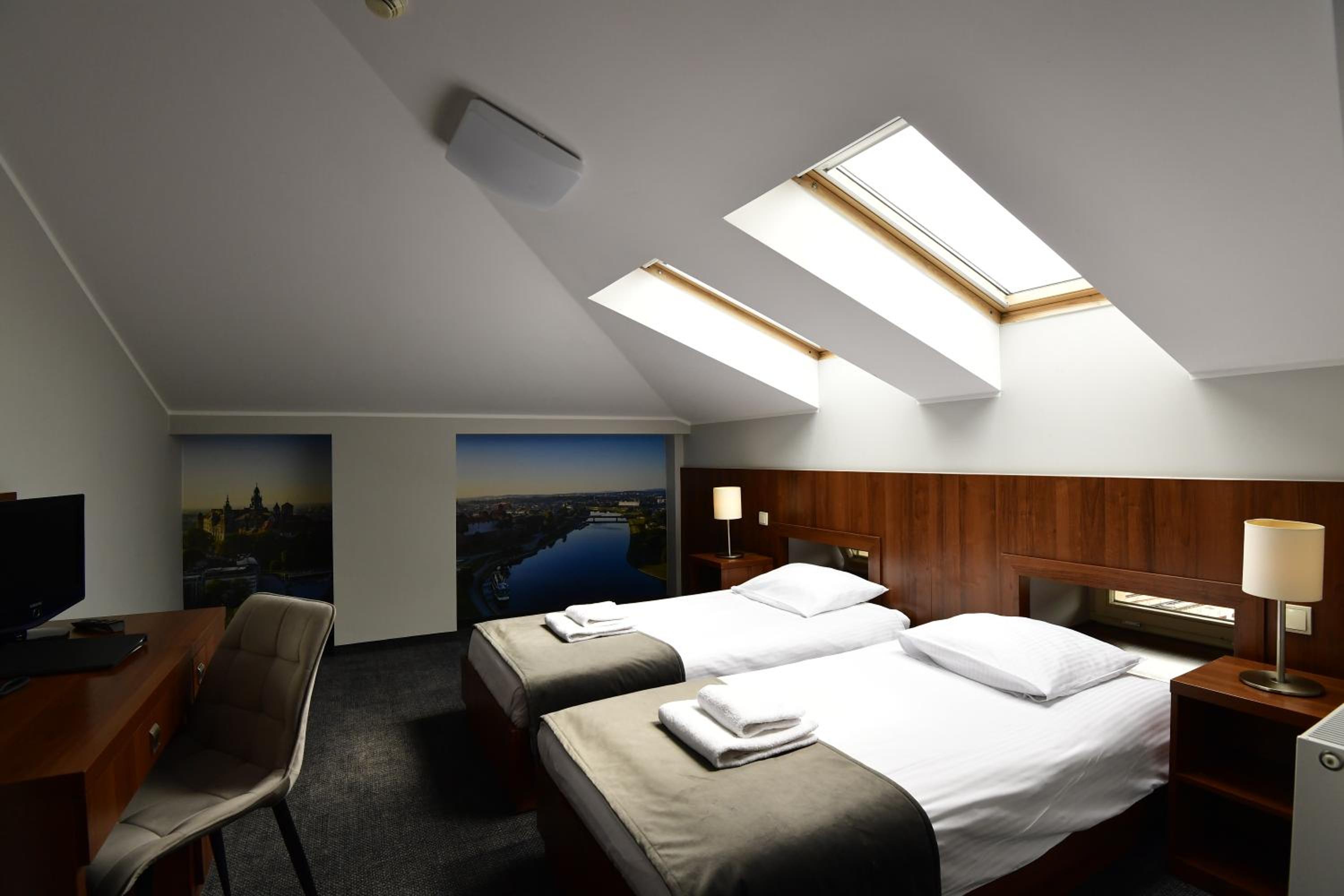 Budget Twin Room - Photo 1