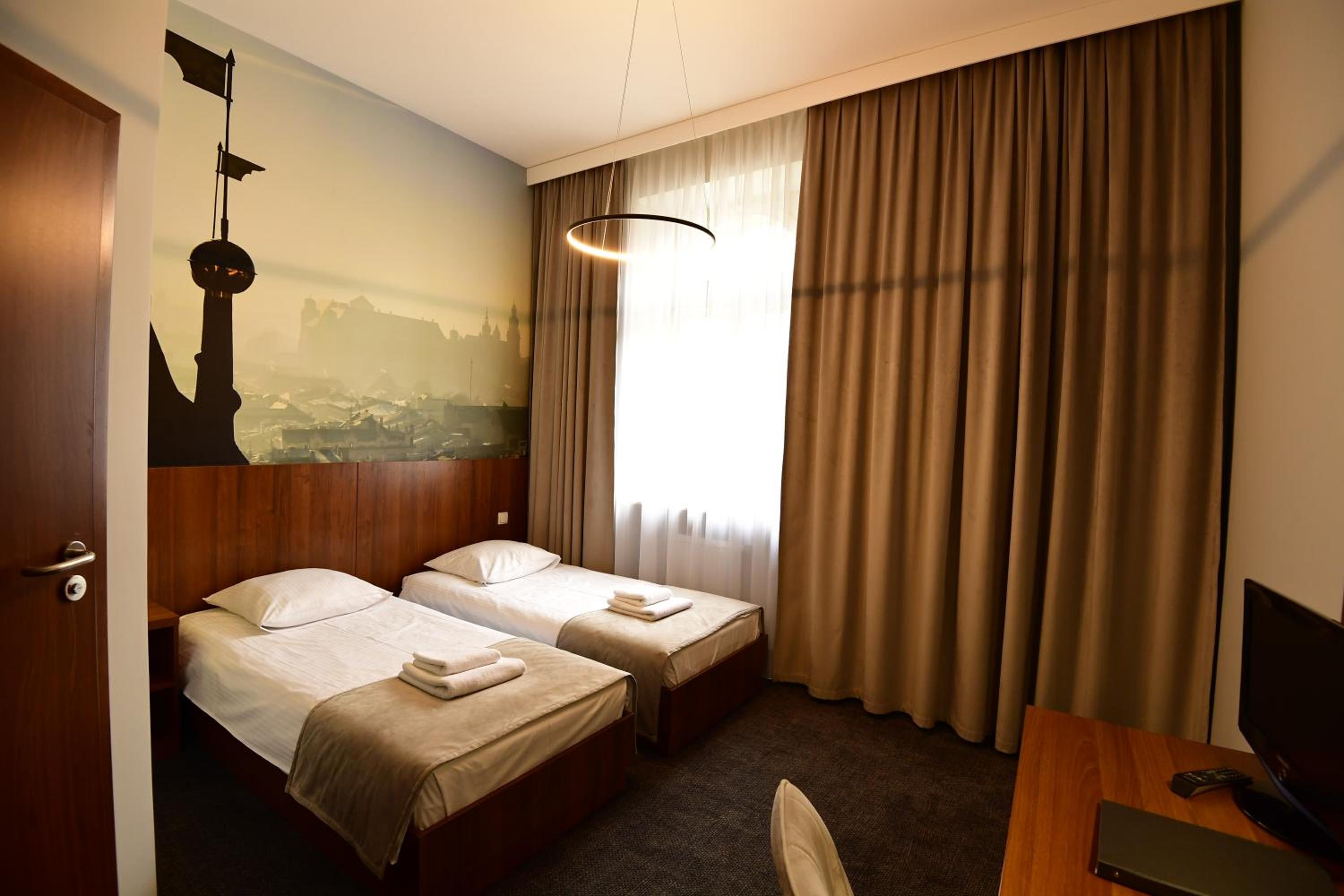 Twin Room - Photo 6