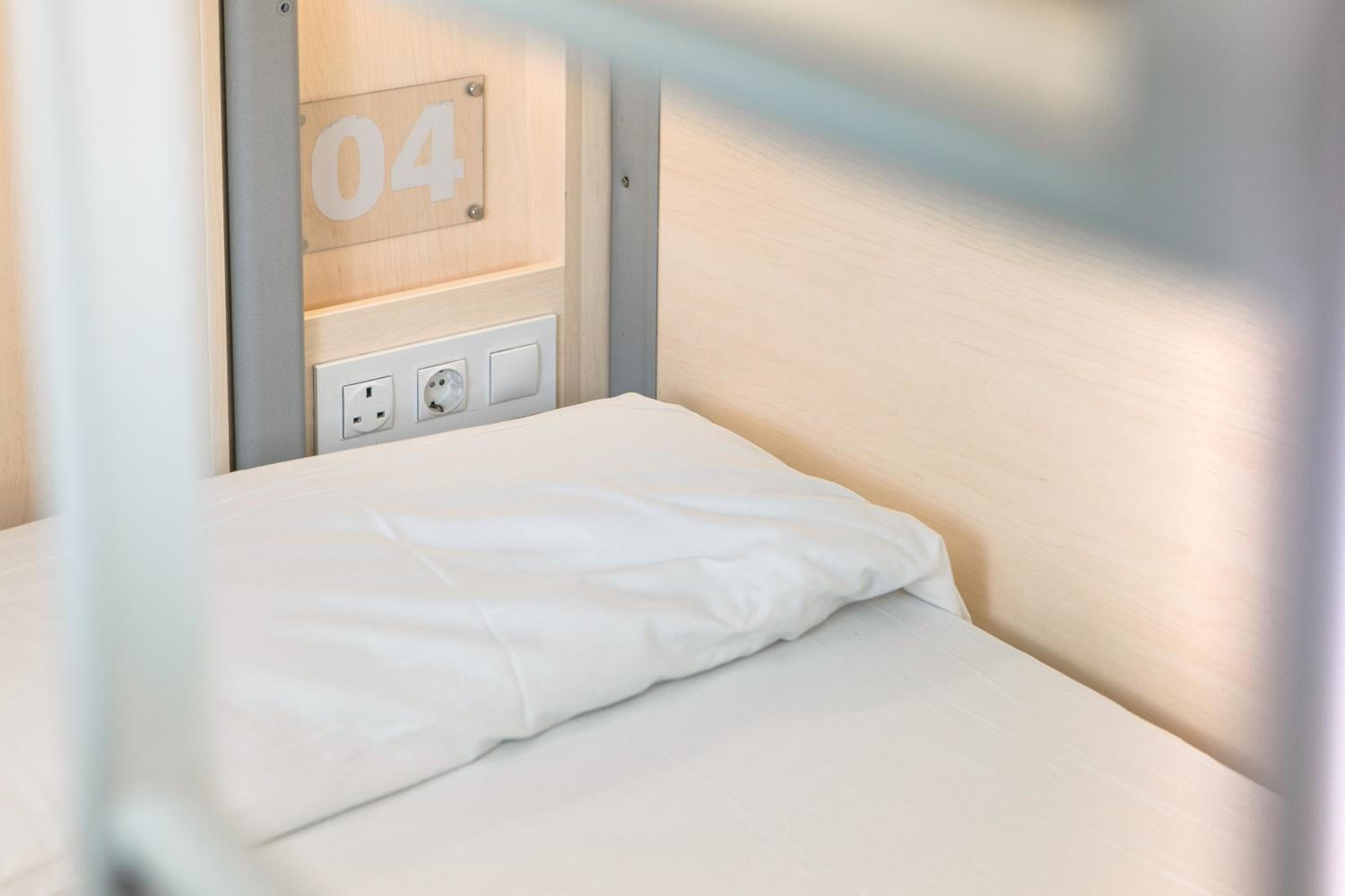 Single Bed in Mixed Dormitory Room photo 2