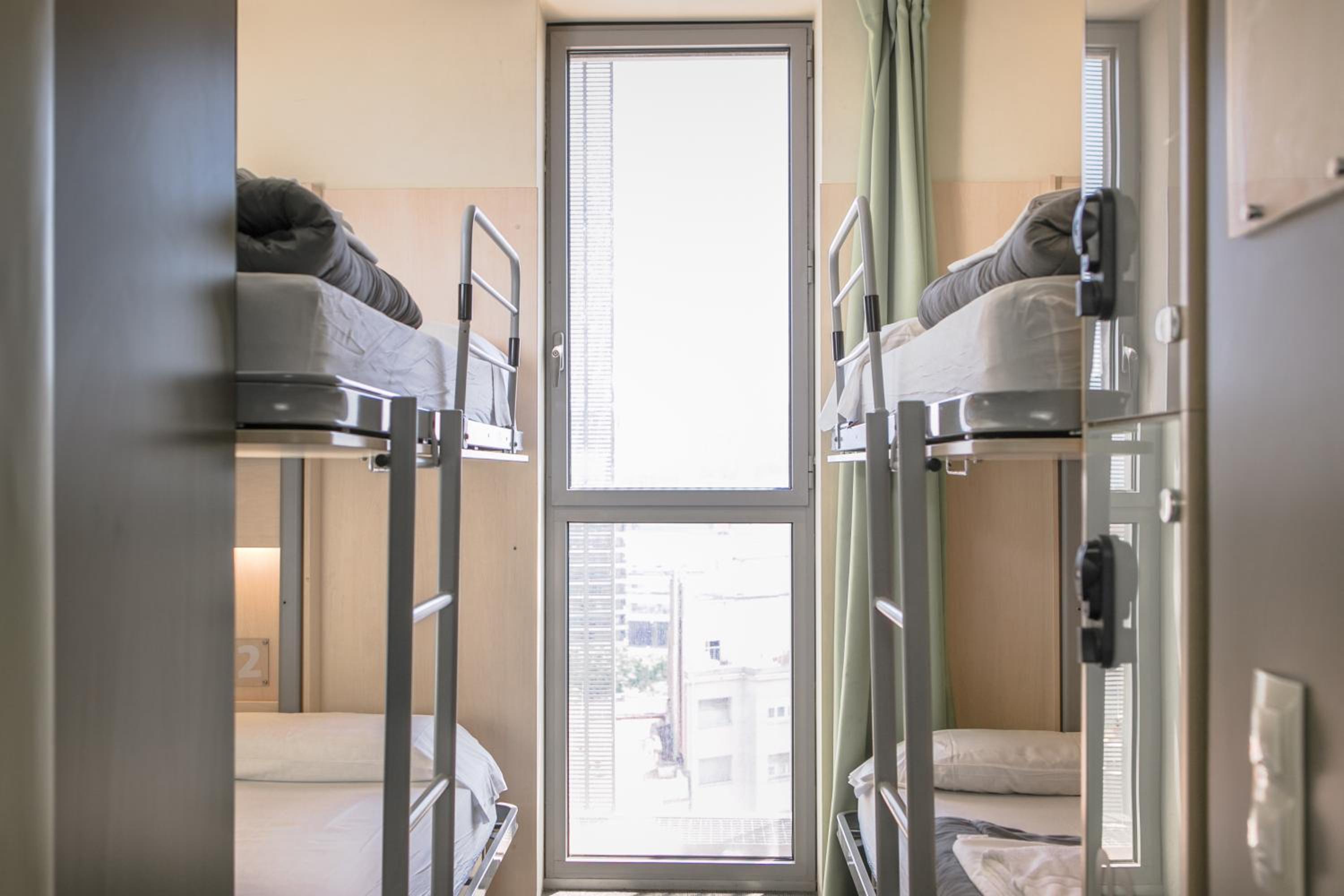 Habitación Cuádruple con Baño Privado