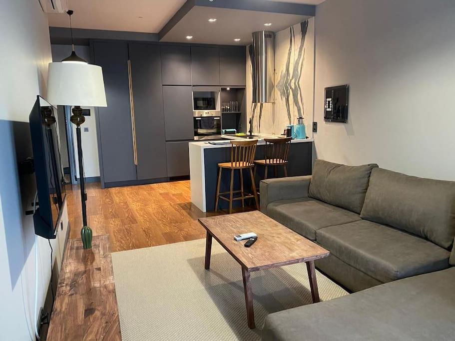 One-Bedroom Apartment photo 3