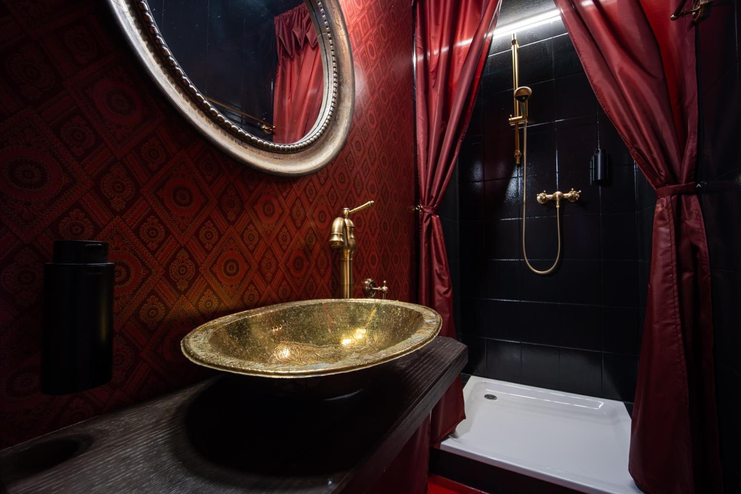 Deluxe Double or Twin Room - Photo 2