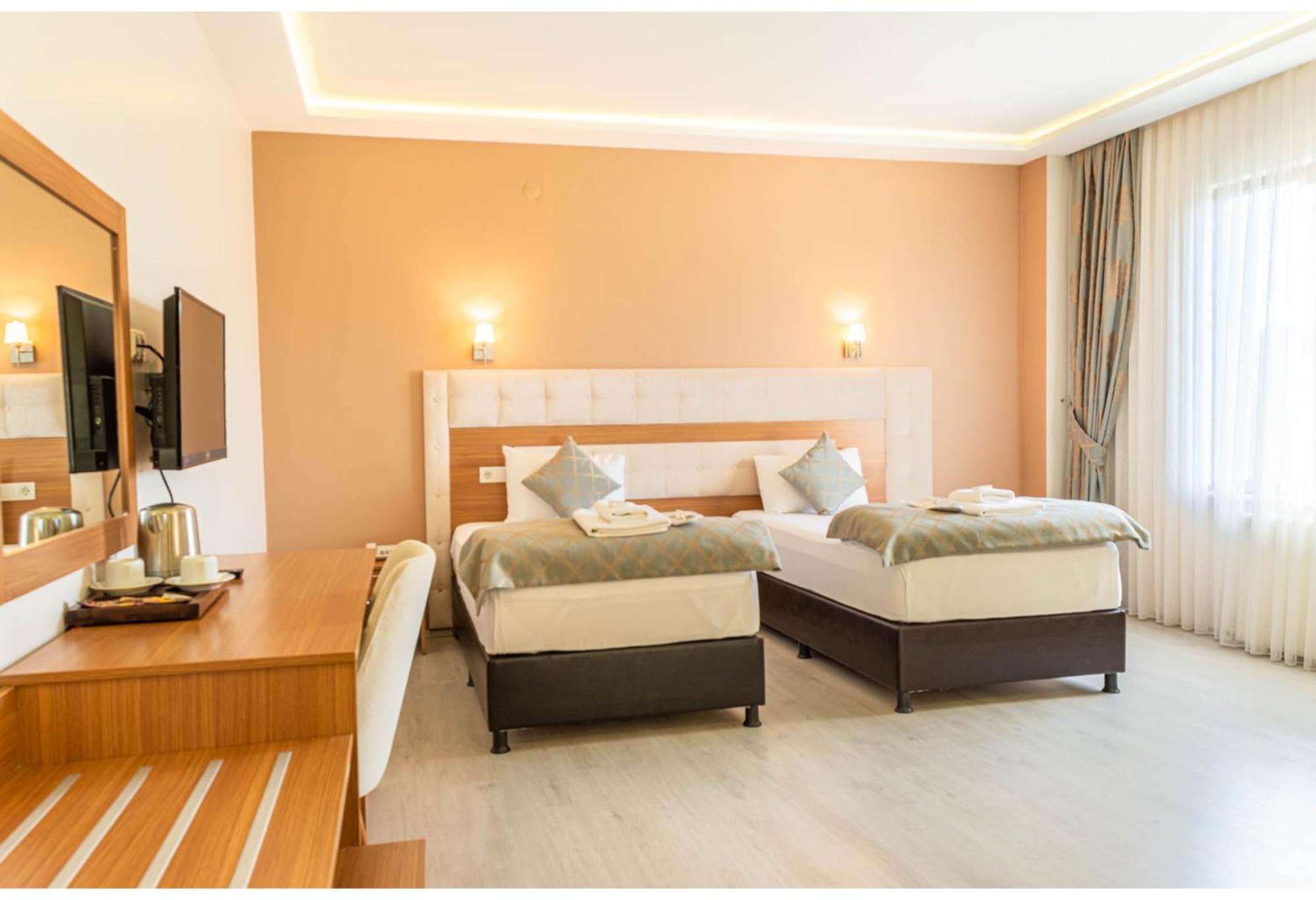 Standard Triple Room photo 2