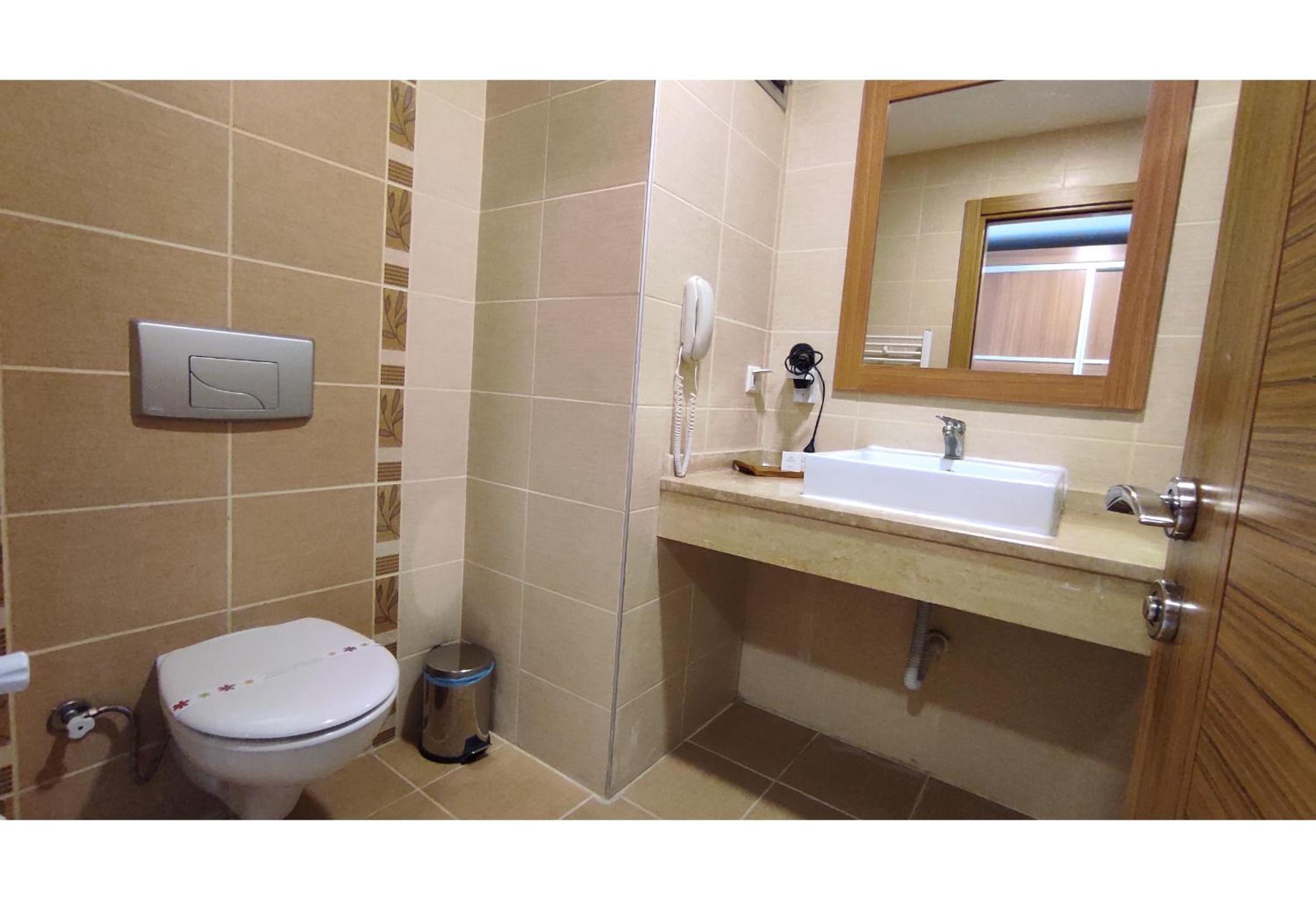 Deluxe Double Room with Balcony and Sea View photo 2