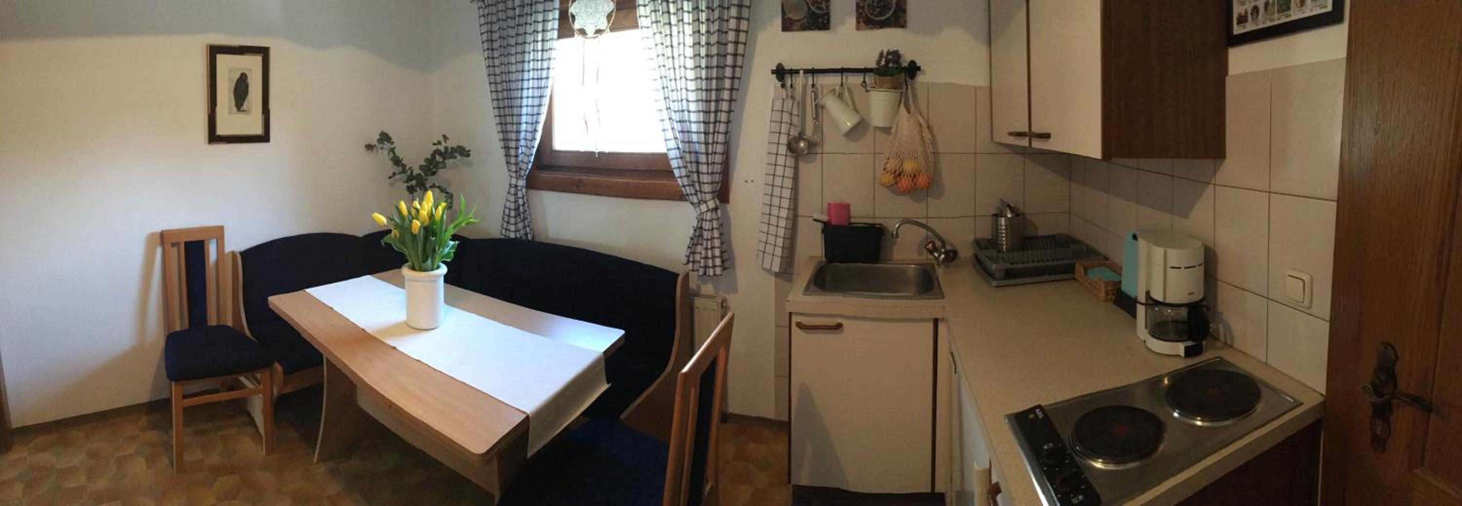 One-Bedroom Apartment with Lake View - Photo 3