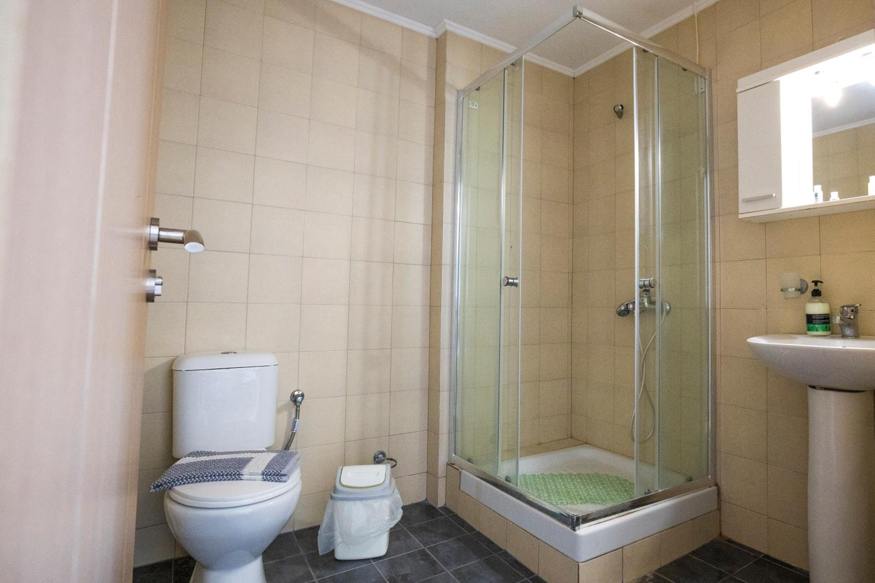 Triple Room with City View - Photo 10