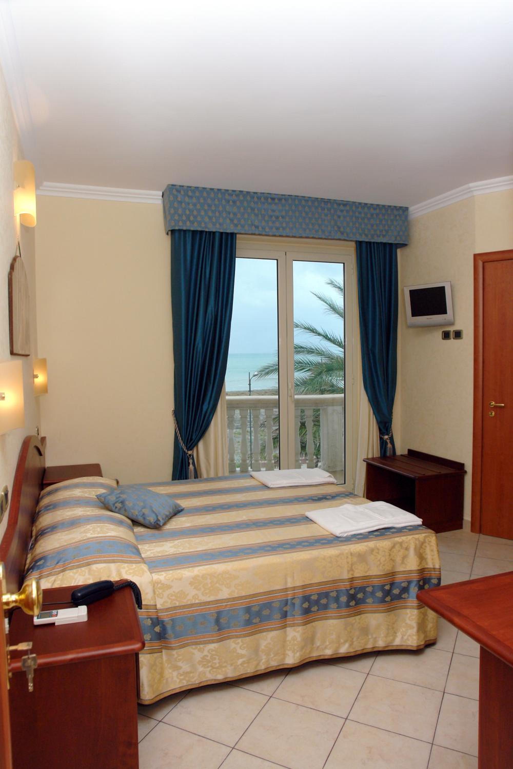 Double or Twin Room with View