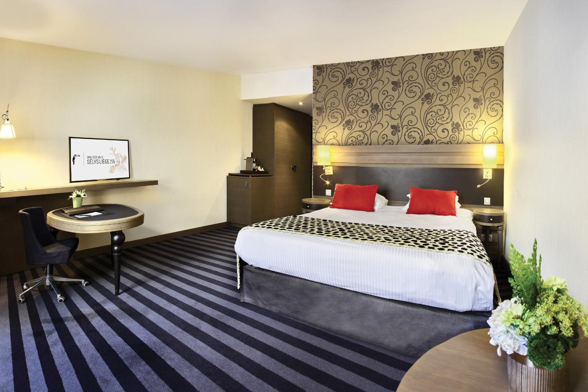 Standard Twin Room with Garden View photo 3