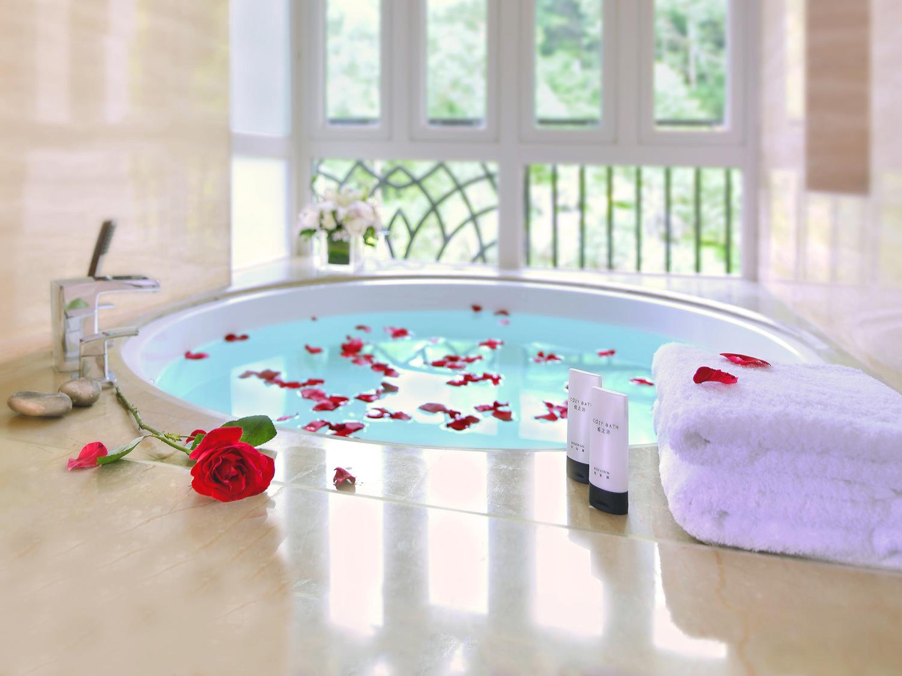 Deluxe Double Room with Garden View photo 2