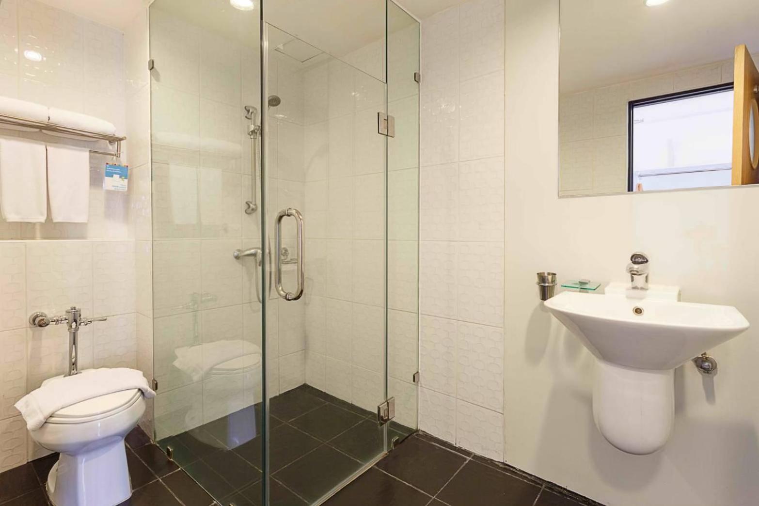 Standard Double Room - Photo 2