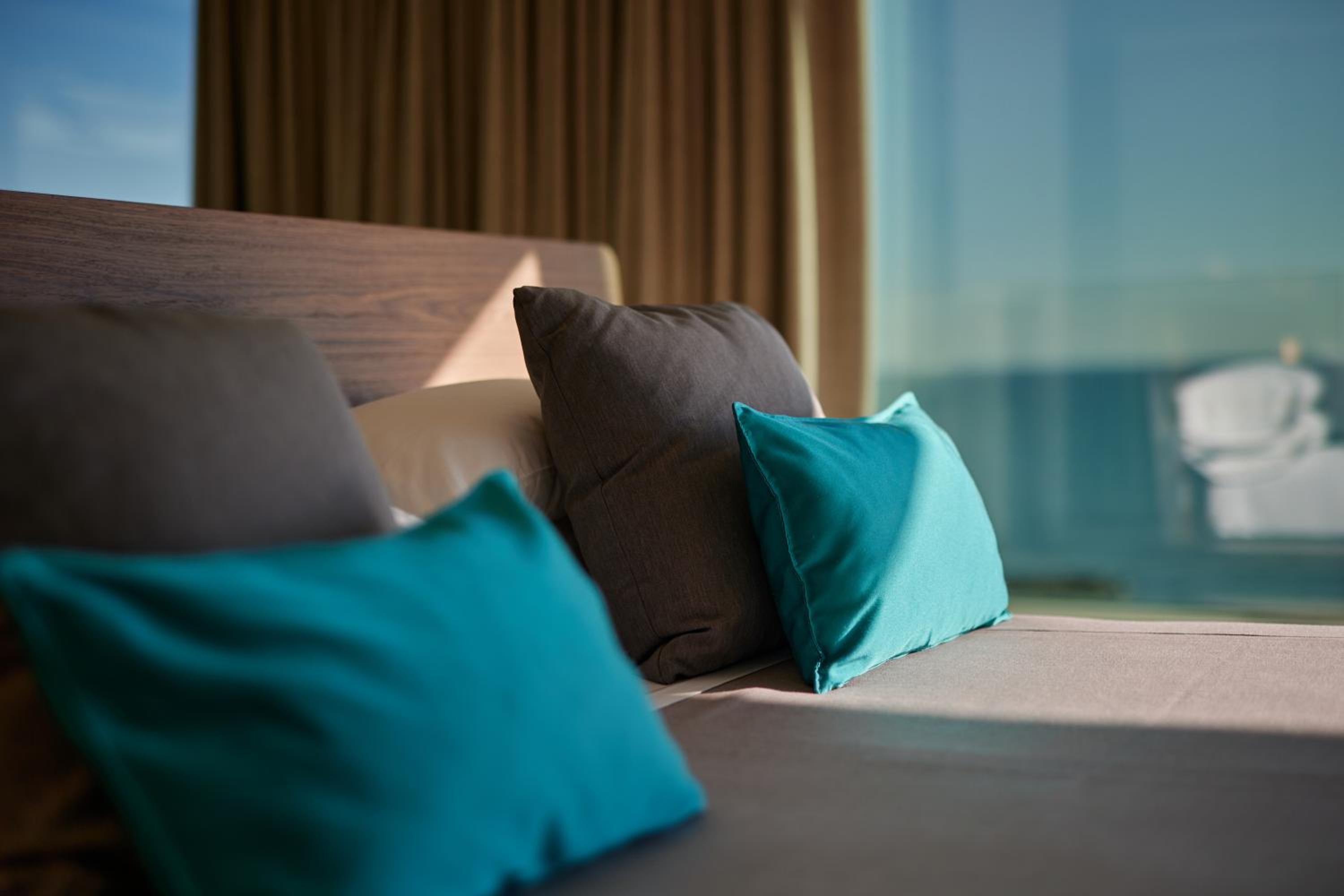 Deluxe Suite with Sea View photo 3