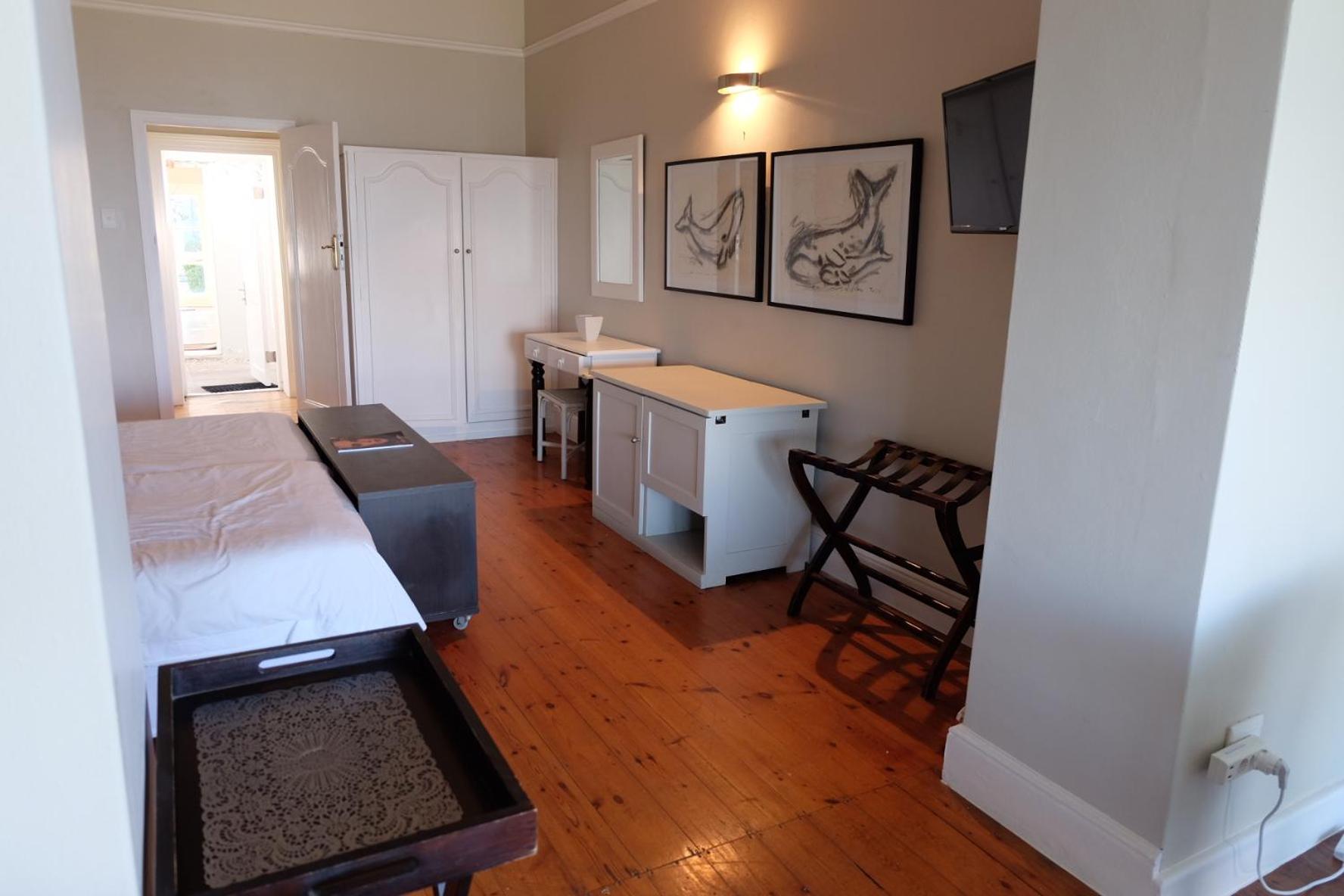 Deluxe Double or Twin Room with Sea View - Photo 4